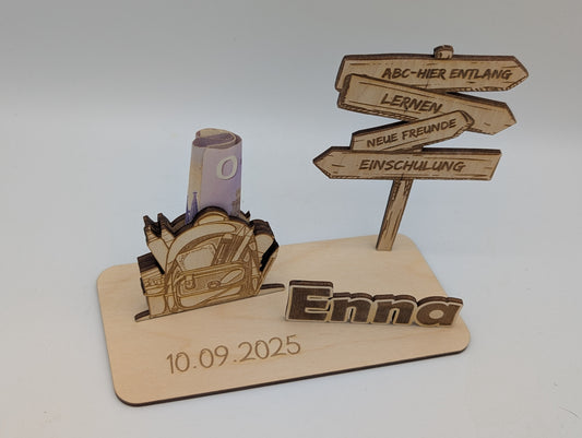 Geldgeschenk zur Einschulung aus Holz – personalisiert & handgefertigt