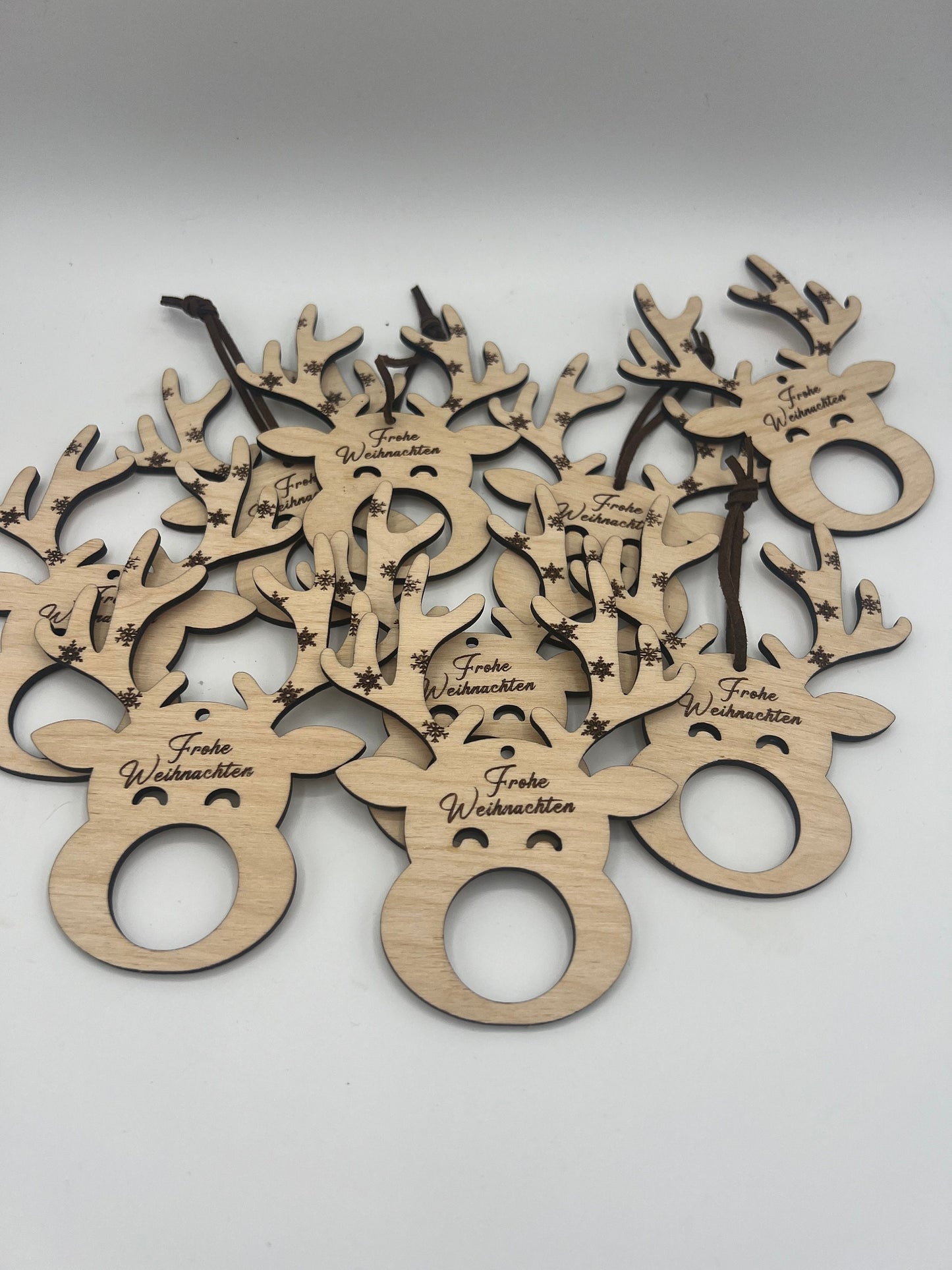 Rentier Schoko Weihnachtskugel, Mitbringsel, Personalisierter Christbaumschmuck aus Holz, Geschenkidee, Weihnachtsgeschenk, Weihnachten