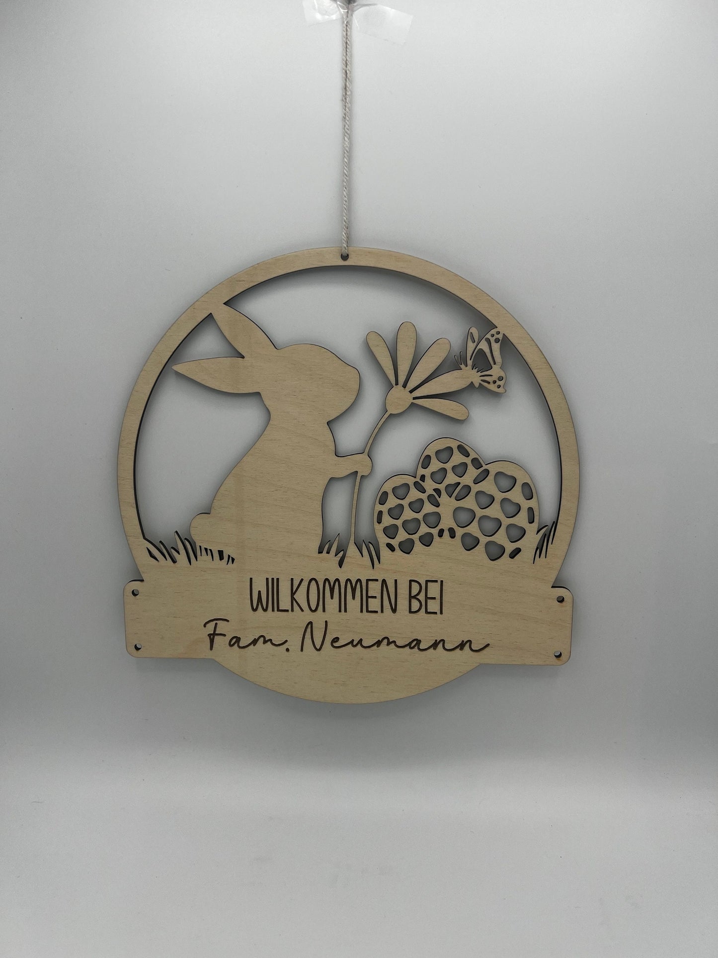 Tür Kranz / Deko Türschild /Oster Dekoration / Familien Tür Kranz / Holzring zum anhängen/ Fenster Dekoration / Hase / Ostern / Frühling