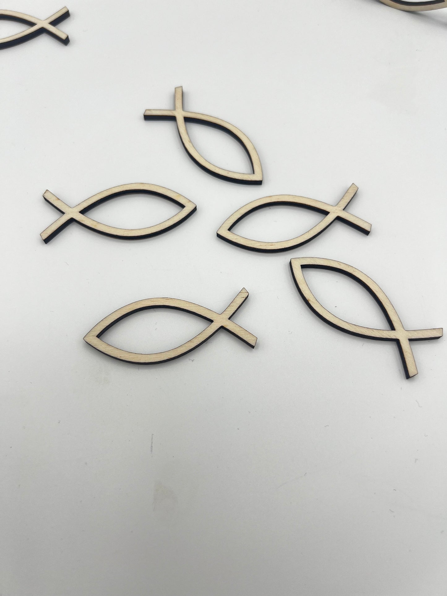 Konfirmation , Tischdekoration, Fische zur Konfirmation , Taufe , Firmung , Kommunion, Holzfische, Gastgeschenk