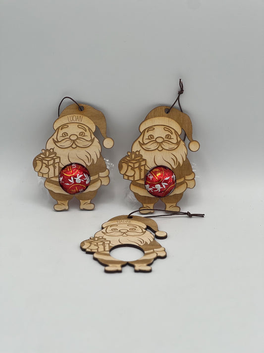 Personalisierter Weihnachtsmann / Weihnachtsmann mit Schokoladenkugel/ Holzanhänger/ Baumschmuck/ Geschenkanhänger