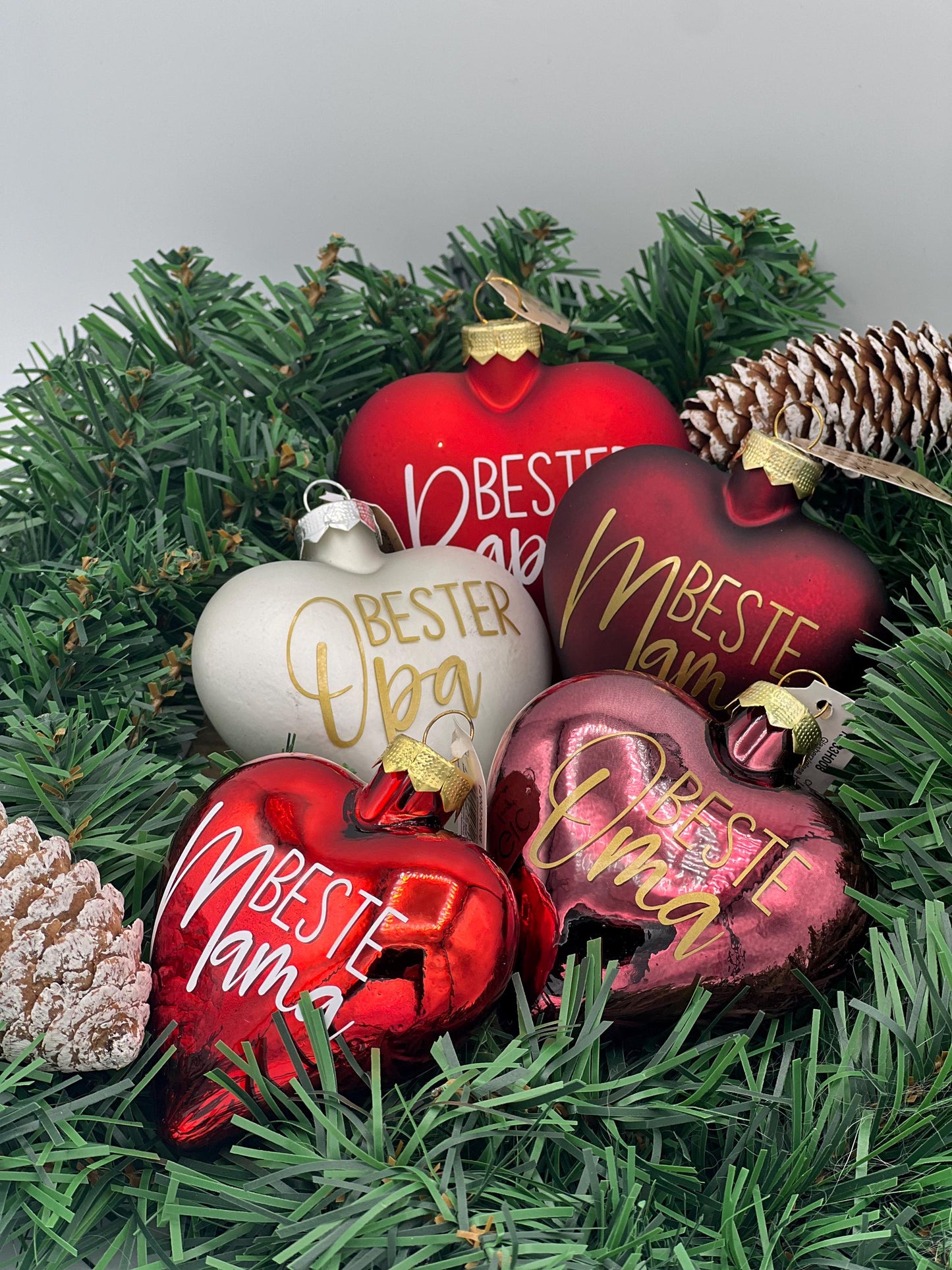 Weihnachtskugel in Herzform aus Glas, 8cm, Personalisierter Weihnachtsschmuck, Tischdekoration, Christbaumschmuck oder Gastgeschenk