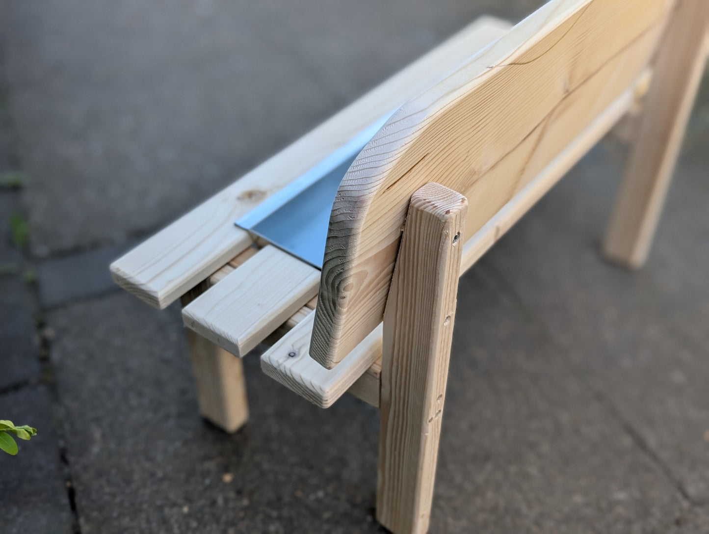 Personalisierte Holz-Blumenbank zur Hochzeit – Das perfekte Geldgeschenk