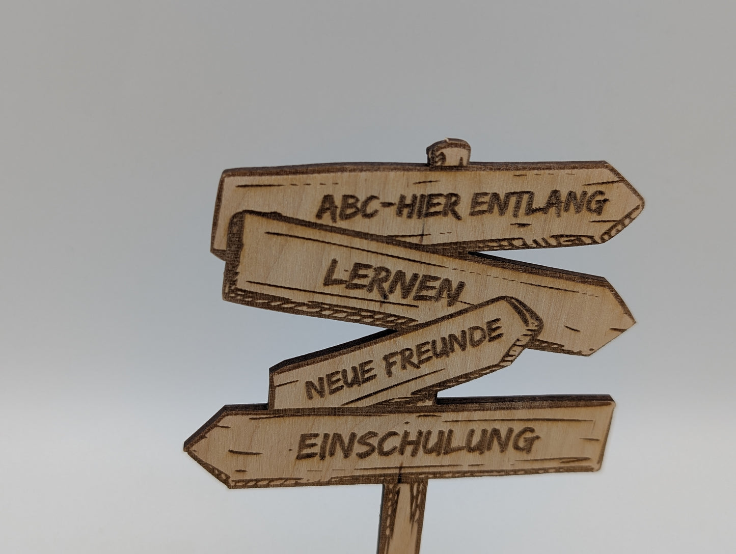 Geldgeschenk zur Einschulung aus Holz – personalisiert & handgefertigt