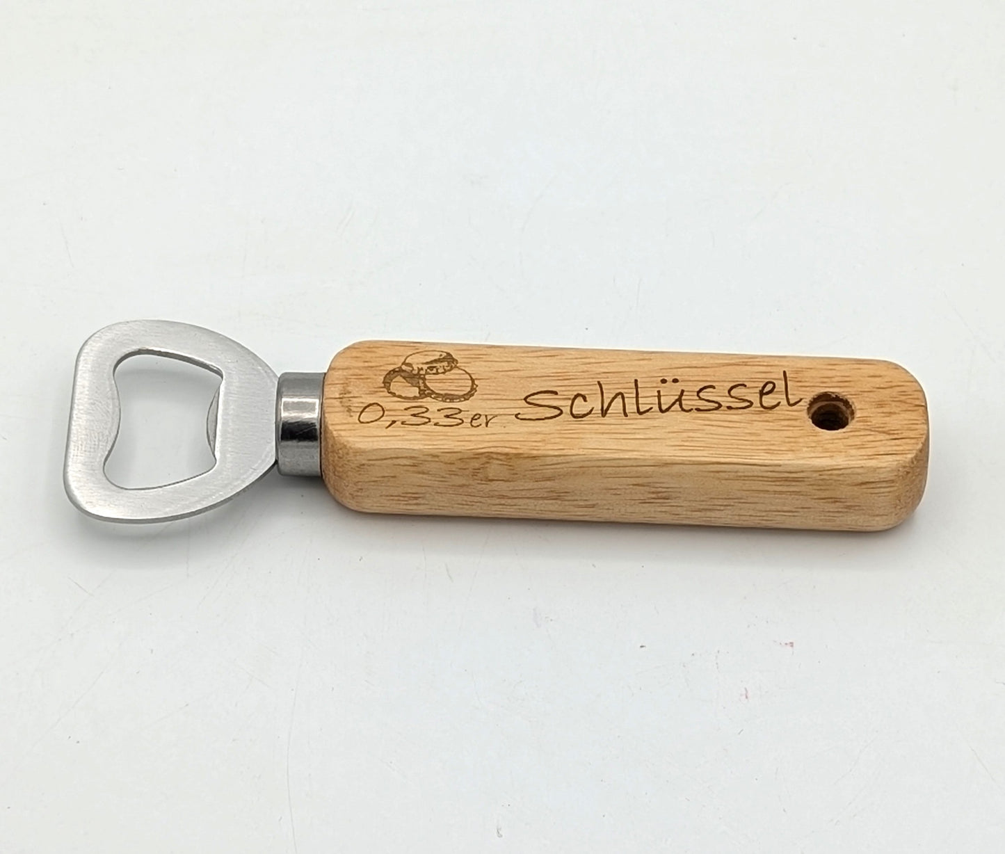 Flaschenöffner aus Buchen-Holz mit Lasergravur "0,33er Schlüssel"