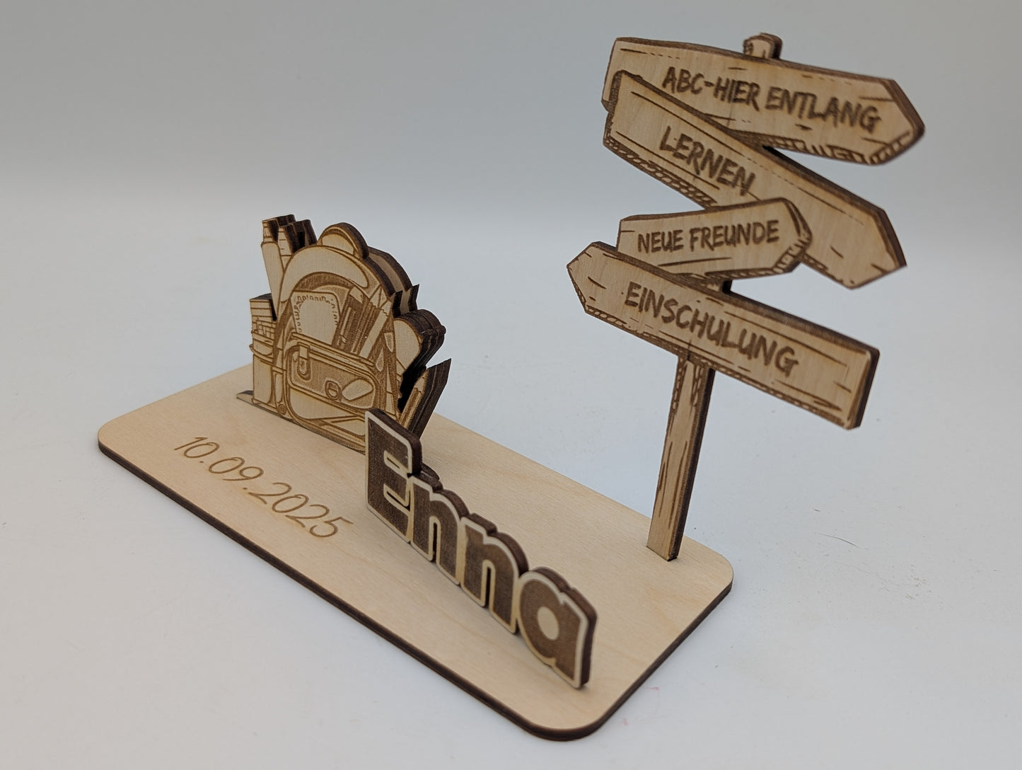 Geldgeschenk zur Einschulung aus Holz – personalisiert & handgefertigt