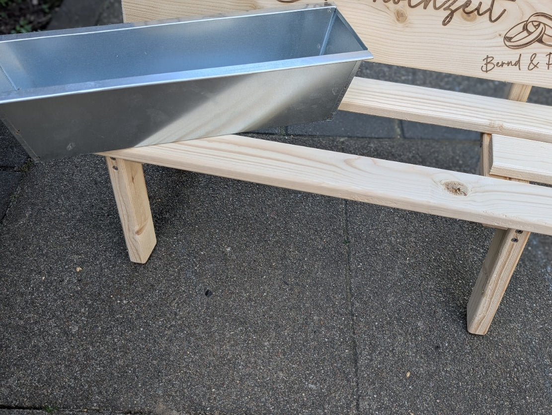 Personalisierte Holz-Blumenbank zur Hochzeit – Das perfekte Geldgeschenk