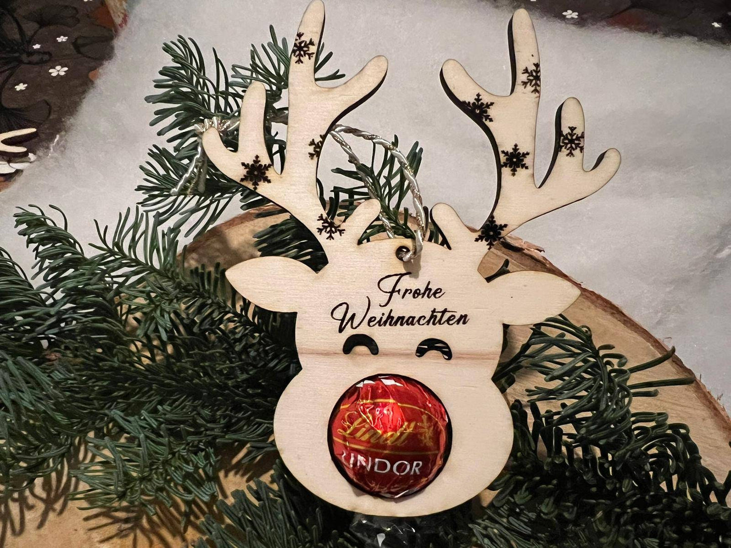 Rentier Schoko Weihnachtskugel, Mitbringsel, Personalisierter Christbaumschmuck aus Holz, Geschenkidee, Weihnachtsgeschenk, Weihnachten
