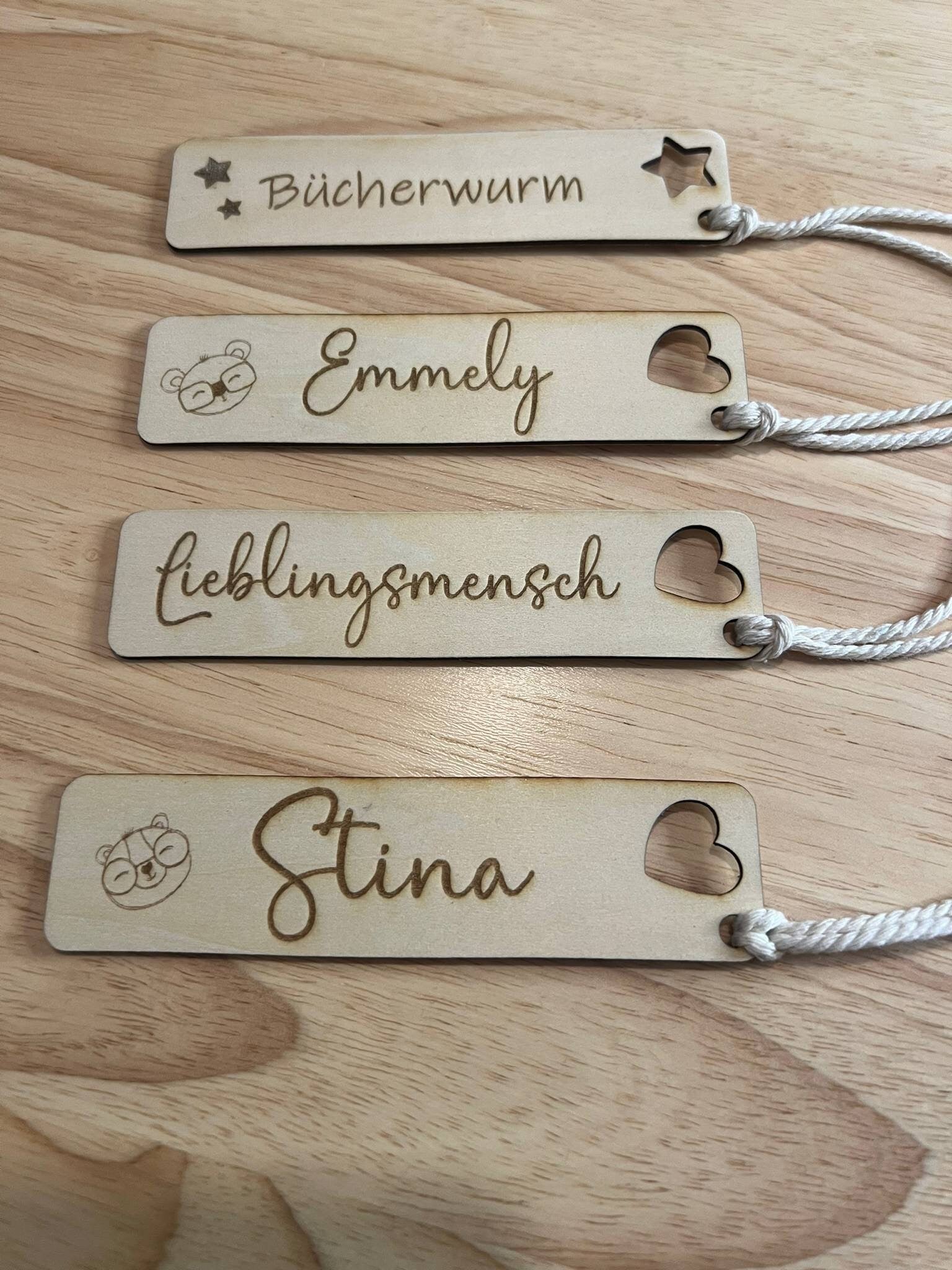 Lesezeichen mit Name, Lesezeichen personalisiert mit wunschgravur Text oder Namen aus Buchensperrholz