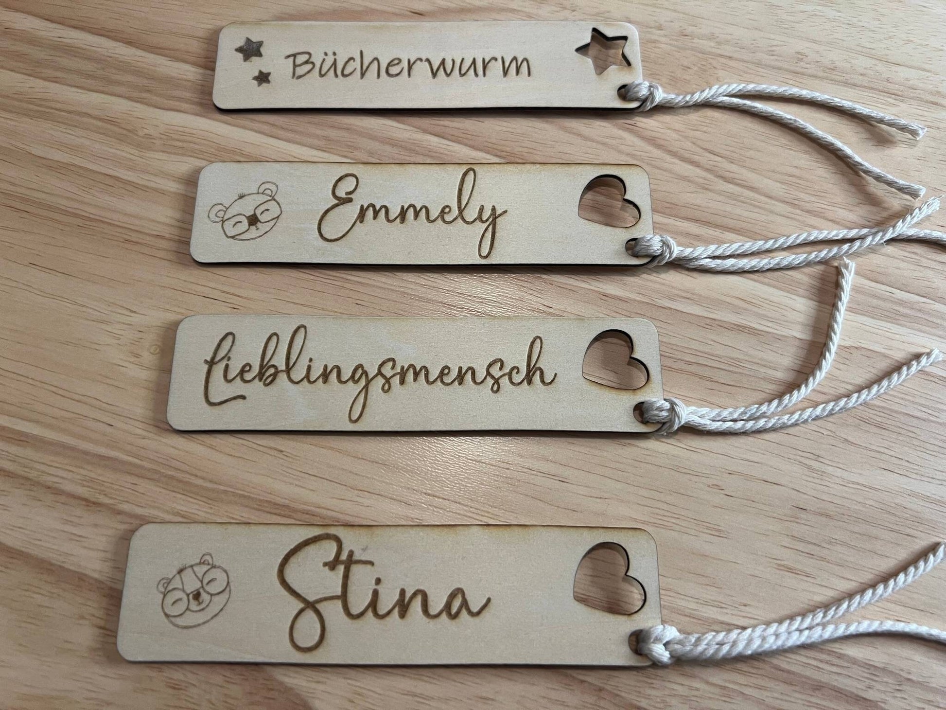 Lesezeichen mit Name, Lesezeichen personalisiert mit wunschgravur Text oder Namen aus Buchensperrholz