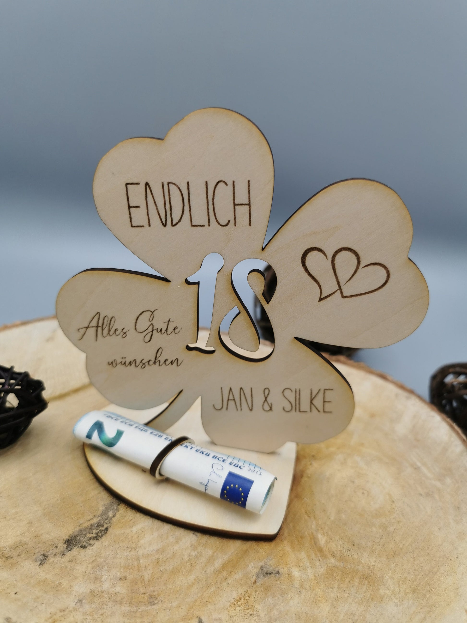 Geldgeschenk Kleeblatt Holz 66. Geburtstag, 12,5cm oder 18,0cm, Geldgeschenk auf Wunsch mit Namensgravur