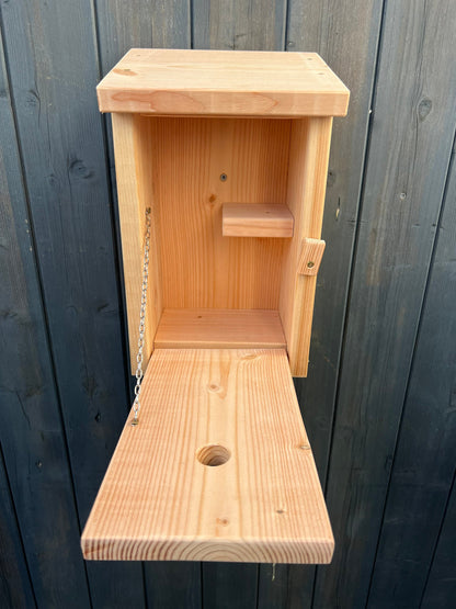 Minibar Vogelhaus aus Lärche, Zwitscherkasten, Nistkasten, Geschenk für ihn, Vatertag, lustiges Geburtstagsgeschenk, Geschenkidee Grillparty