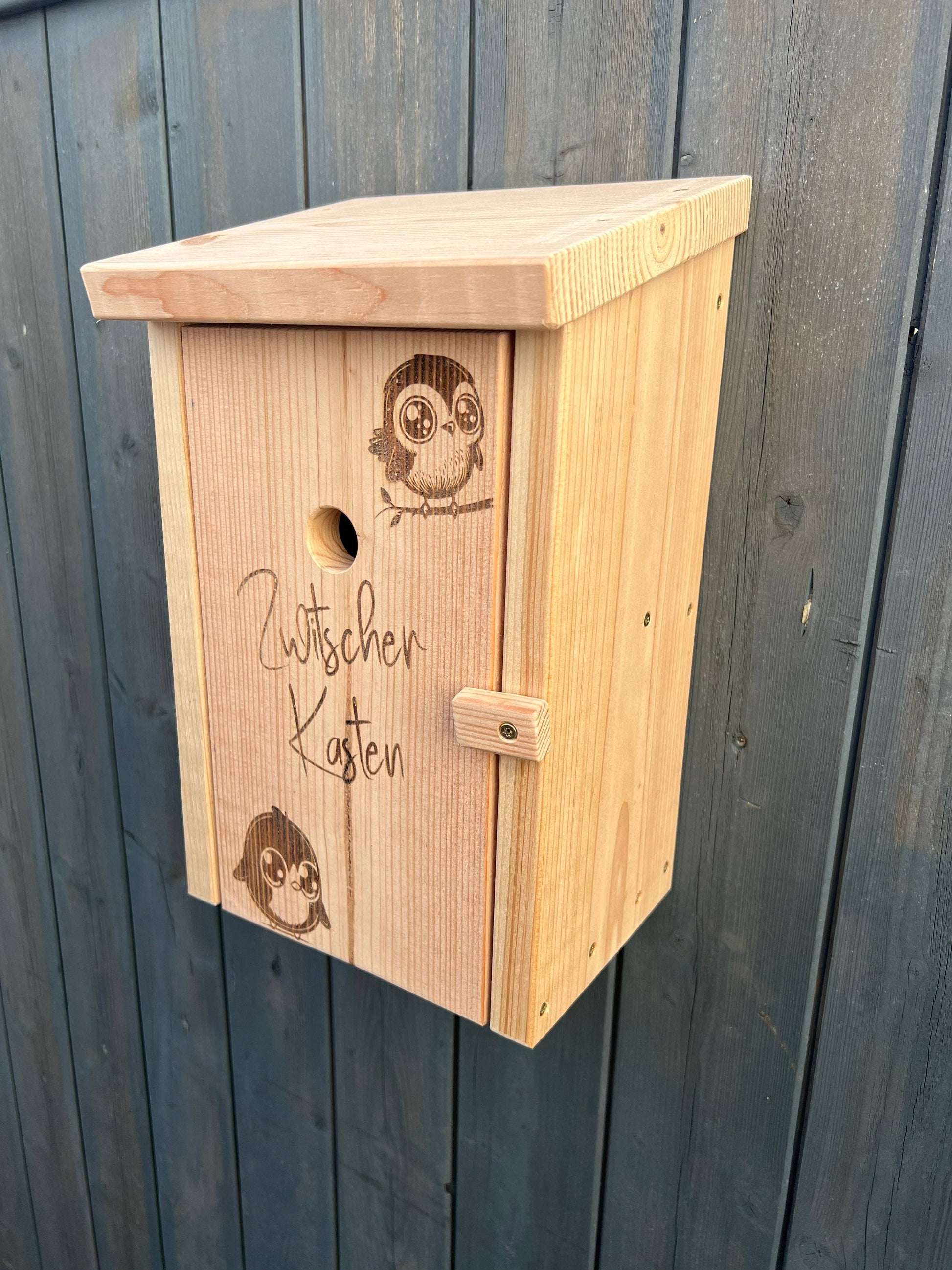 Minibar Vogelhaus aus Lärche, Zwitscherkasten, Nistkasten, Geschenk für ihn, Vatertag, lustiges Geburtstagsgeschenk, Geschenkidee Grillparty
