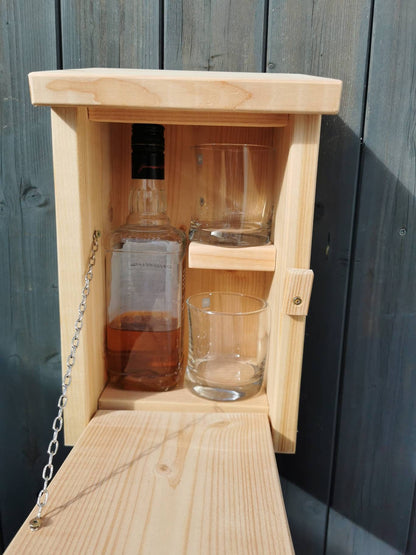 Minibar Vogelhaus aus Lärche, Zwitscherkasten, Nistkasten, Geschenk für ihn, Vatertag, lustiges Geburtstagsgeschenk, Geschenkidee Grillparty