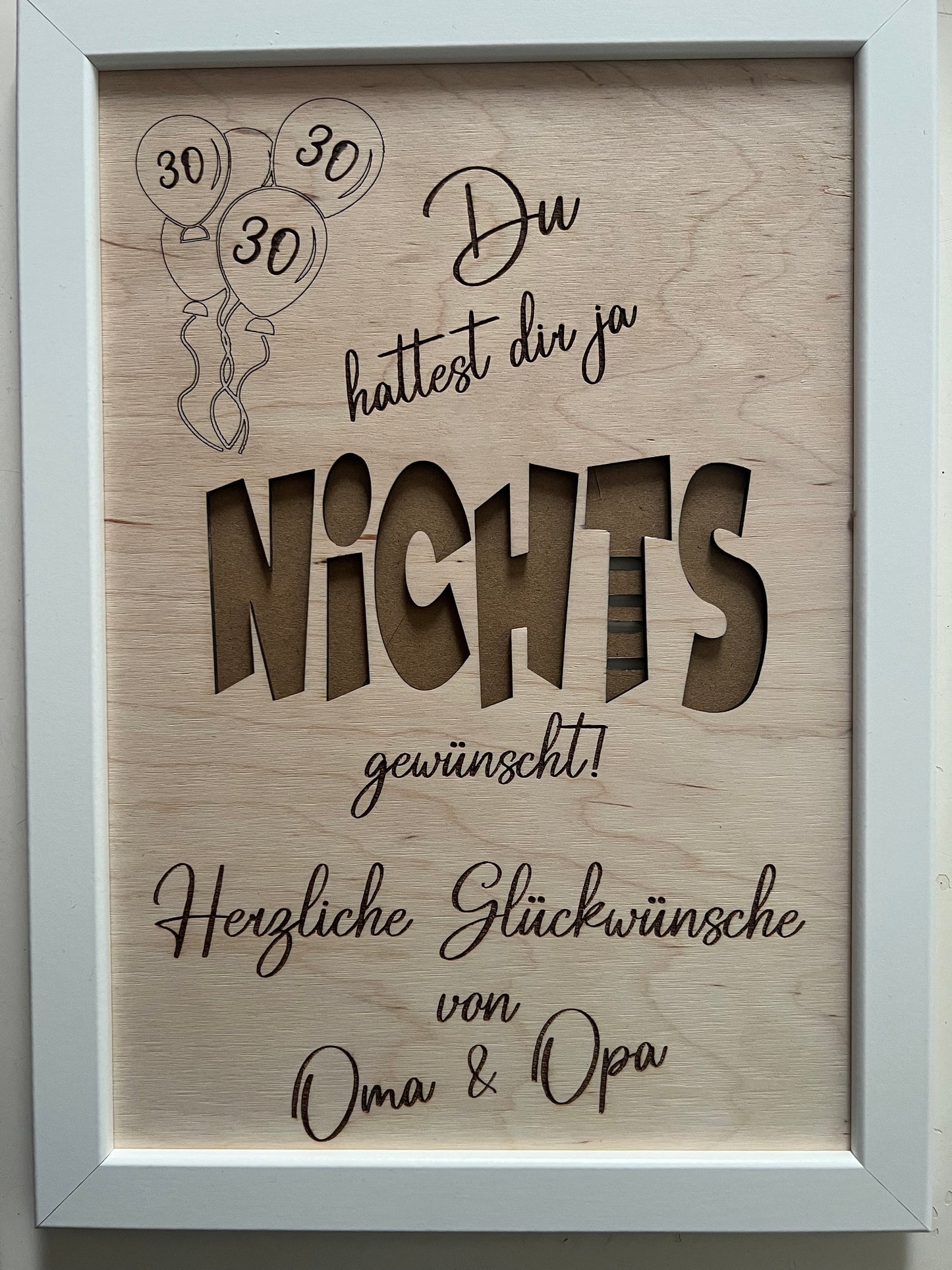 Humorvolles Geschenk im Bilderrahmen: &#39;NICHTS&#39; oder &#39;NIX&#39; als kreatives Geldgeschenk oder Gutscheinhalter. Personalisiert mit Namen oder Datum, erhältlich in 13x18 cm oder 21x30 cm