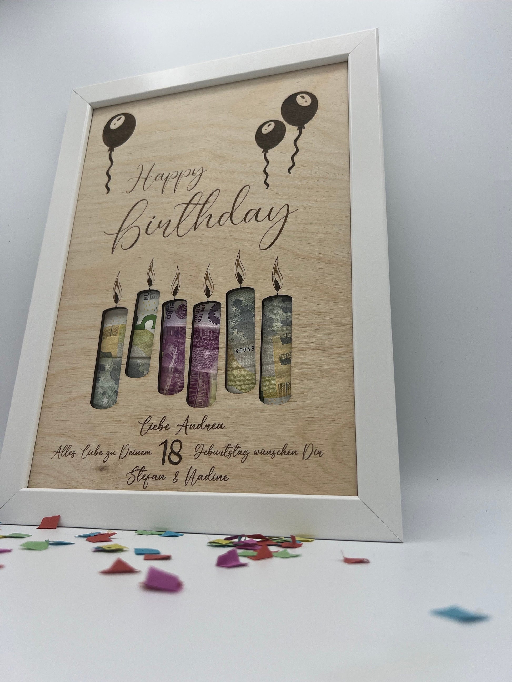 Personalisiertes Geldgeschenk zum Geburtstag, Motiv Luftballons mit Happy Birthday, Name vom Geburtstagkind & der Wünschenden sowie das Geburtstagsjahr können Graviert werden.