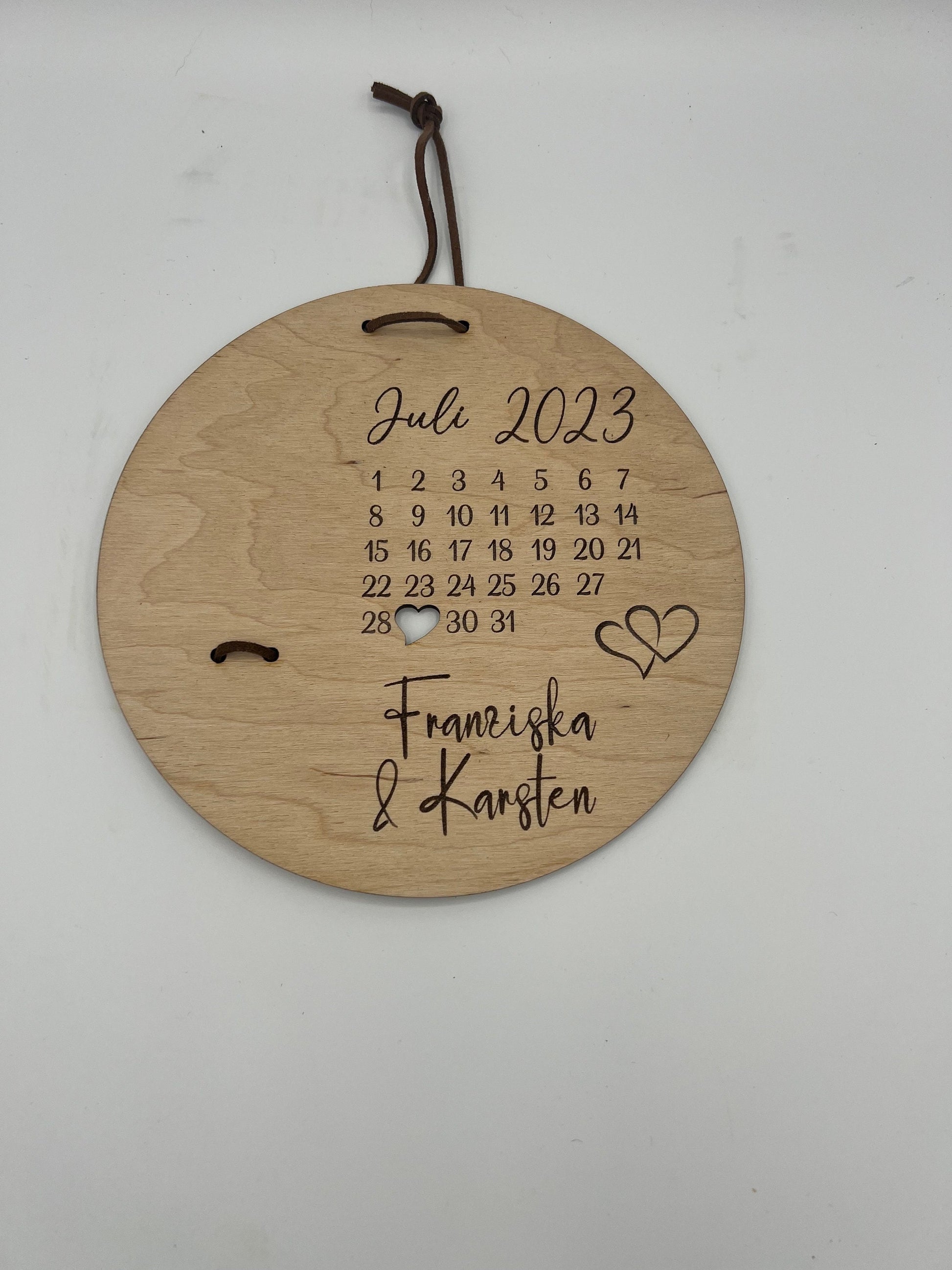 Hochzeitsgeschenk, Personalisierte Holzscheibe mit Namen und Kalenderblatt, Geschenk für das Brautpaar, individuell gestaltet, Geldgeschenk