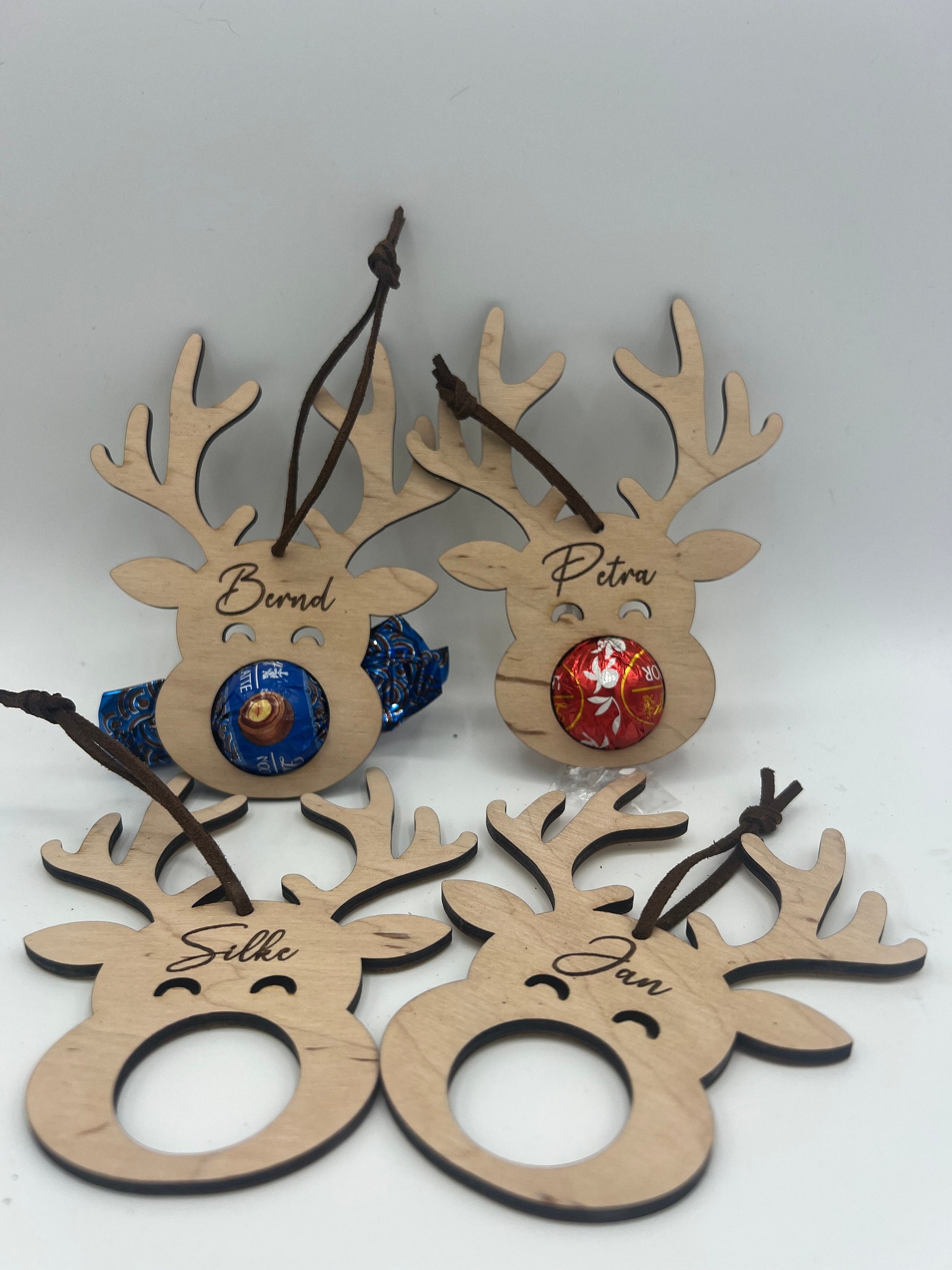 Rentier Schoko Weihnachtskugel, Mitbringsel, Personalisierter Christbaumschmuck aus Holz, Geschenkidee, Weihnachtsgeschenk, Weihnachten