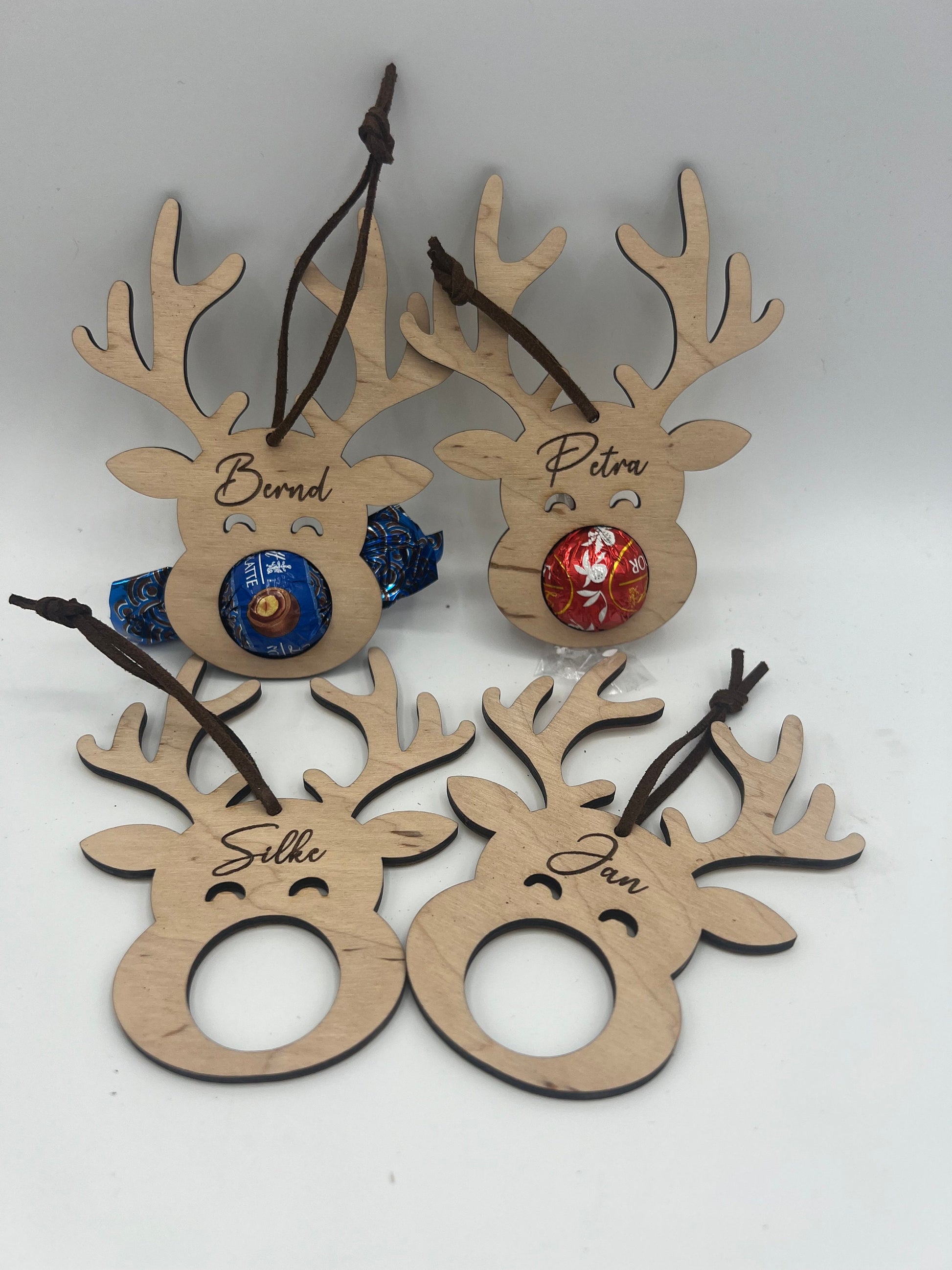 Rentier Schoko Weihnachtskugel, Mitbringsel, Personalisierter Christbaumschmuck aus Holz, Geschenkidee, Weihnachtsgeschenk, Weihnachten