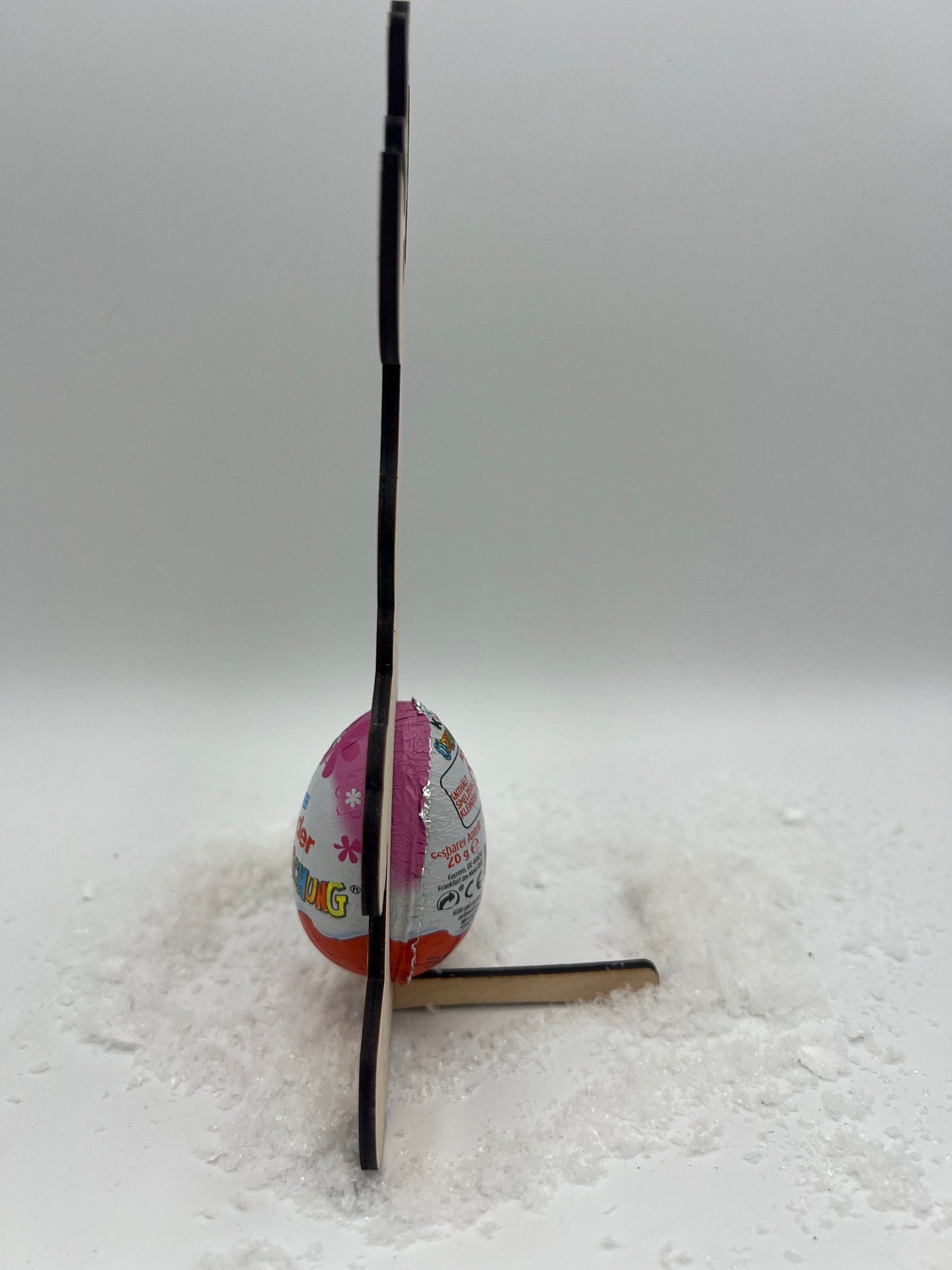 Rentier Aufsteller aus Birken Sperrholz, in die Öffnung passt ein Ü-ei. Eine schöne Geschenkidee für Kinder.