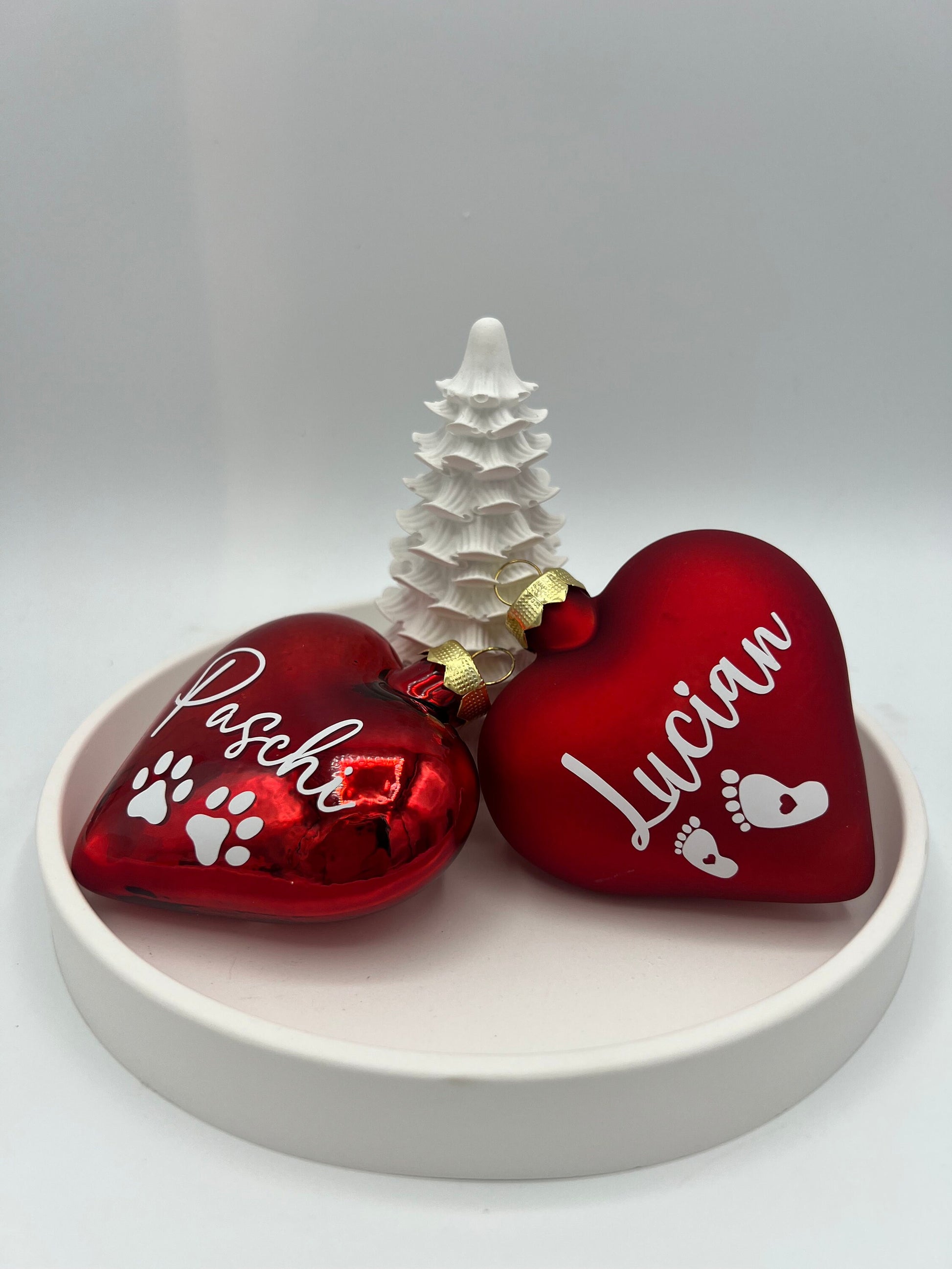 Weihnachtskugel in Herzform aus Glas, 8cm, Personalisierter Weihnachtsschmuck, Tischdekoration, Christbaumschmuck oder Gastgeschenk
