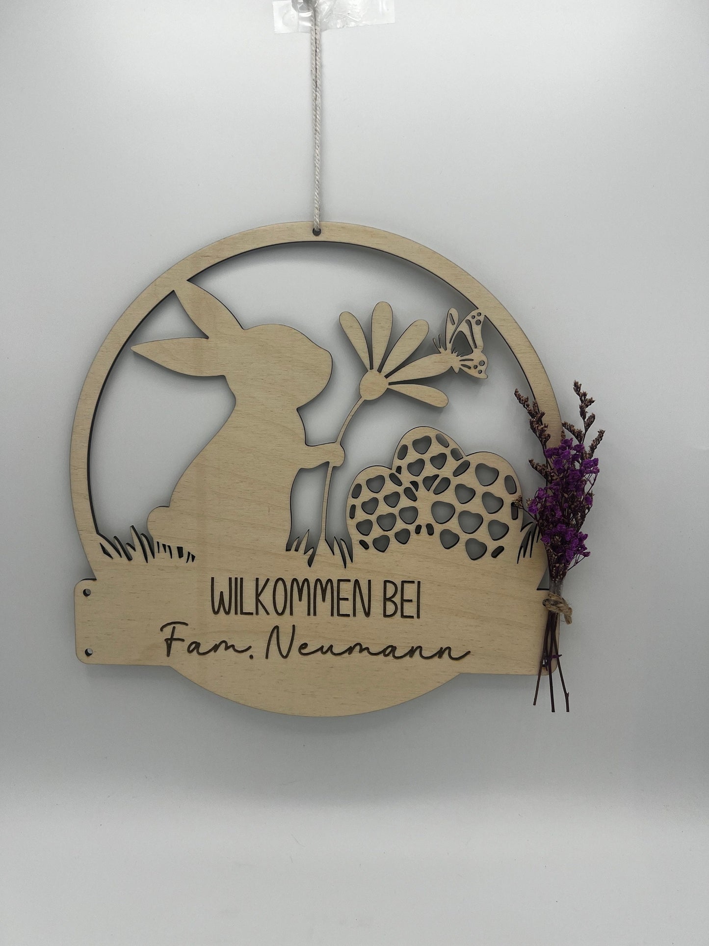 Tür Kranz / Deko Türschild /Oster Dekoration / Familien Tür Kranz / Holzring zum anhängen/ Fenster Dekoration / Hase / Ostern / Frühling