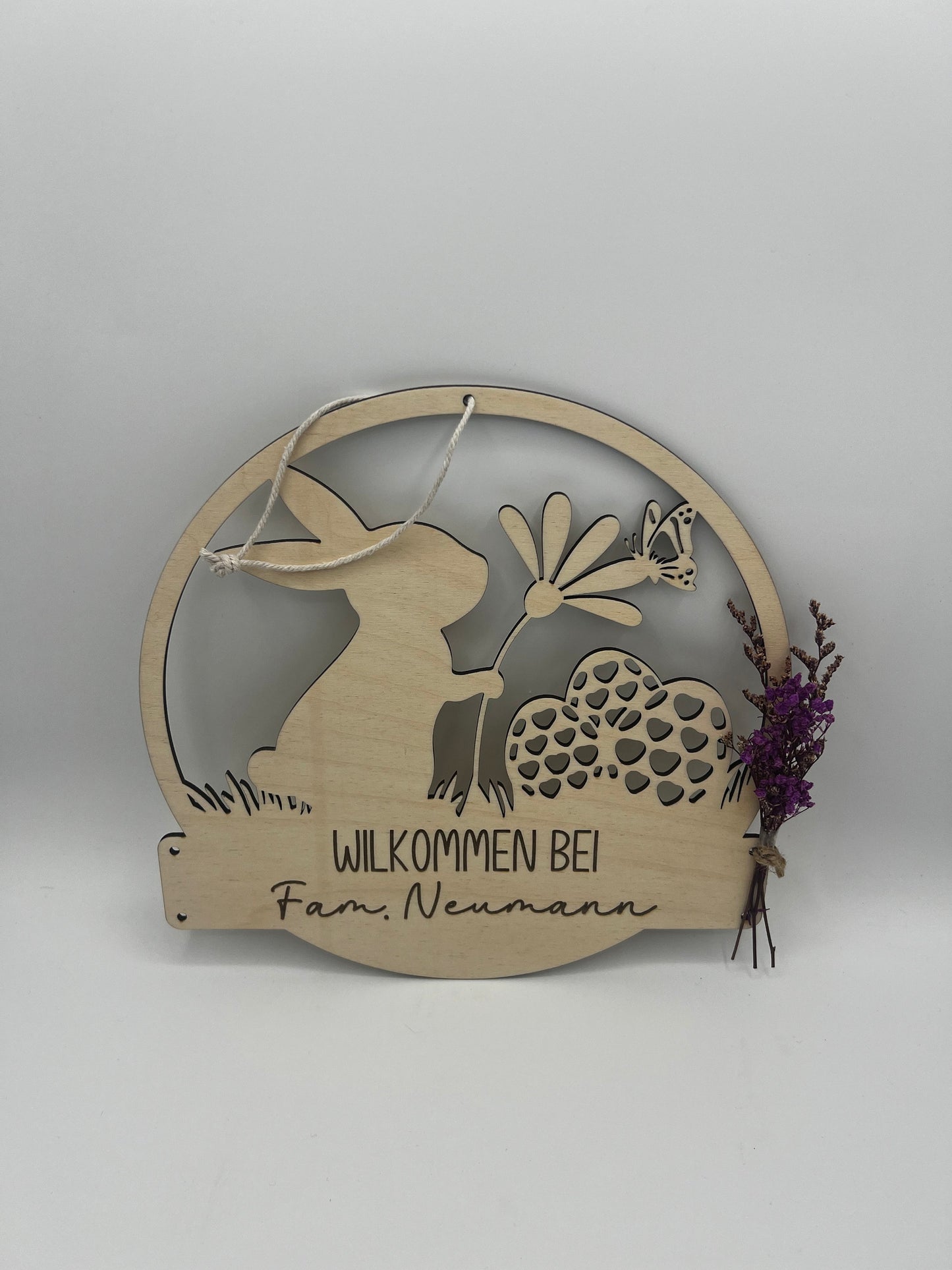 Tür Kranz / Deko Türschild /Oster Dekoration / Familien Tür Kranz / Holzring zum anhängen/ Fenster Dekoration / Hase / Ostern / Frühling