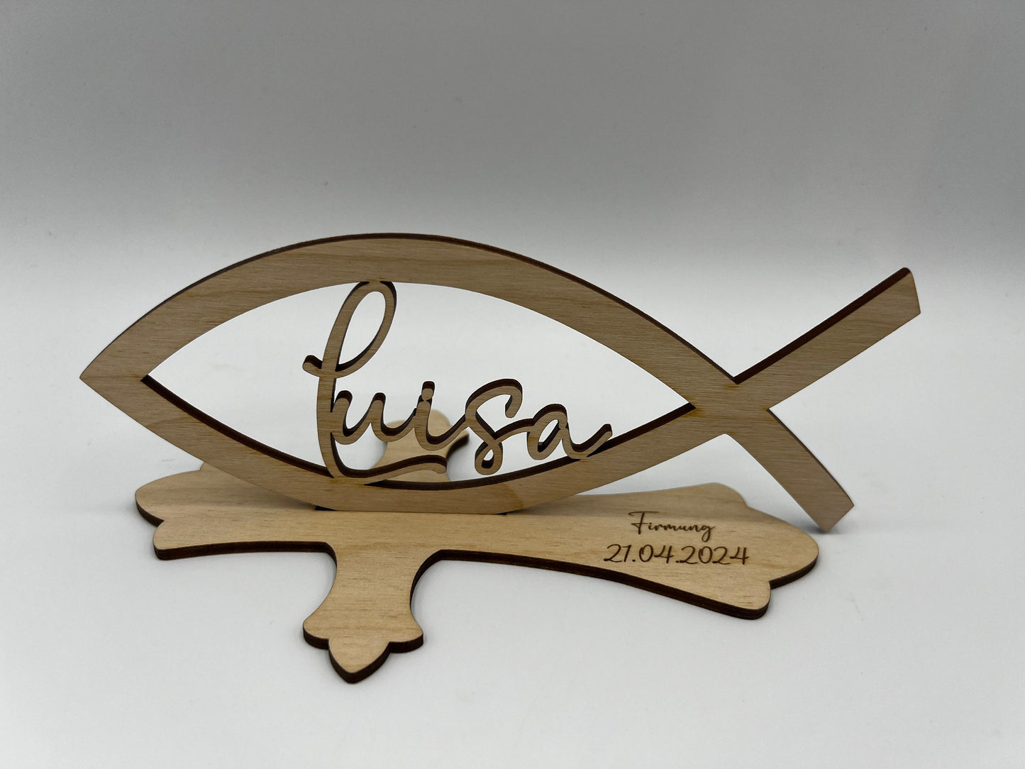 Tischdekoration zur Konfirmation aus Holz, Taufdeko , Fisch mit Wunschname inkl. Gravur aus Holz, Kommunion, Taufe, Jugendweihe,