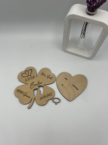 Geldgeschenk Geburt, Schwangerschaft, Kleeblatt aus Holz, mit Gebutsdaten, Geschenke zu Nachwuchs, zur Babyparty oder Taufe