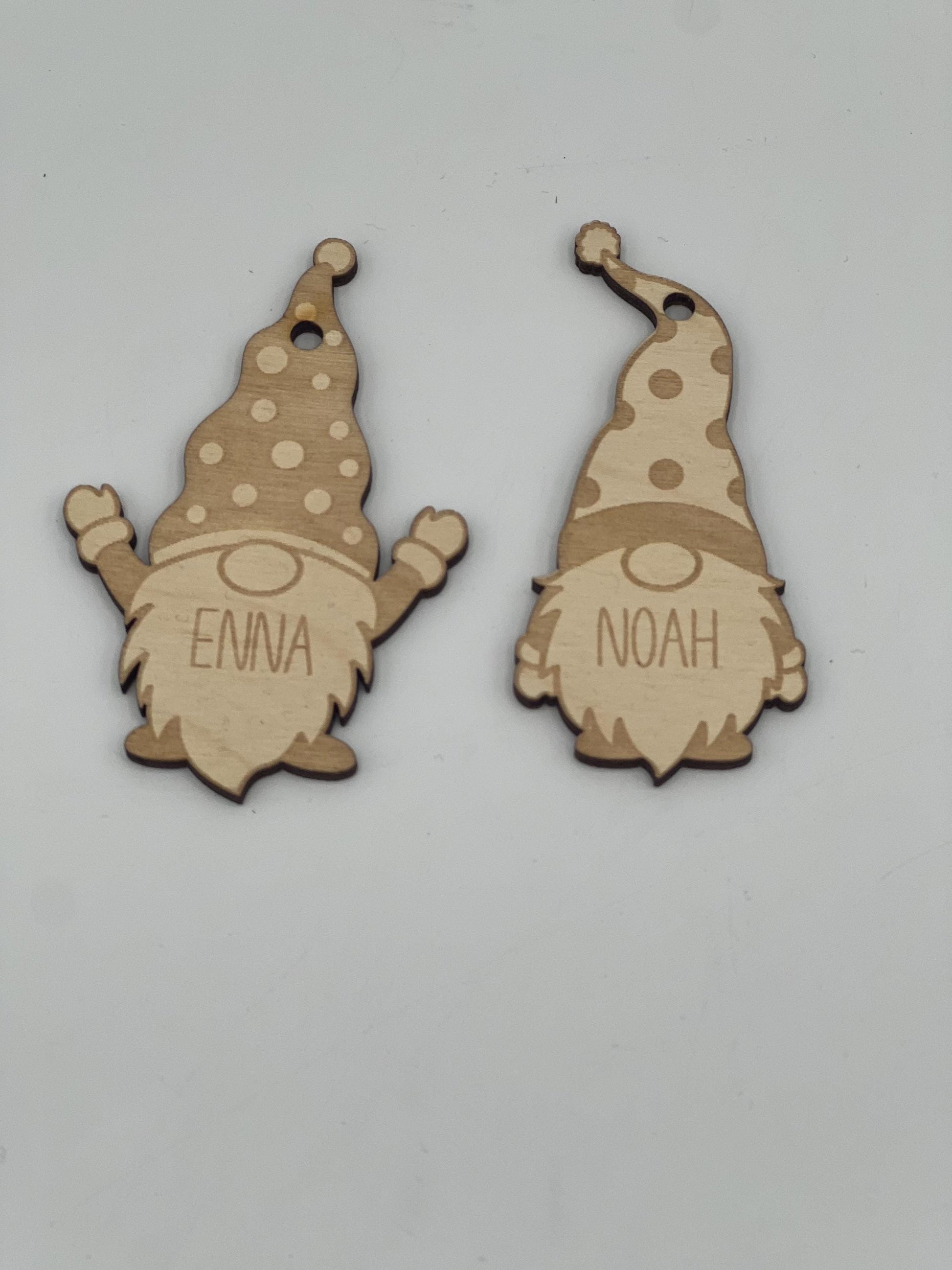 Weihnachtswichtel zum anhängen aus Holz / Personalisierte Wichtel / Geschenkanhänger / Weihnachtsbaum / Weihnachtsgeschenk / Weihnachtsdeko