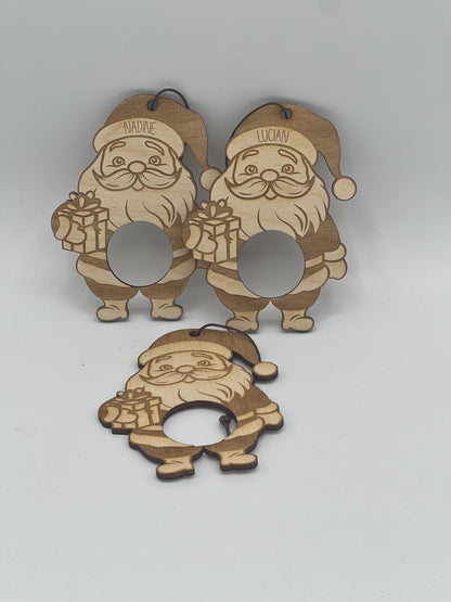 Personalisierter Weihnachtsmann / Weihnachtsmann mit Schokoladenkugel/ Holzanhänger/ Baumschmuck/ Geschenkanhänger