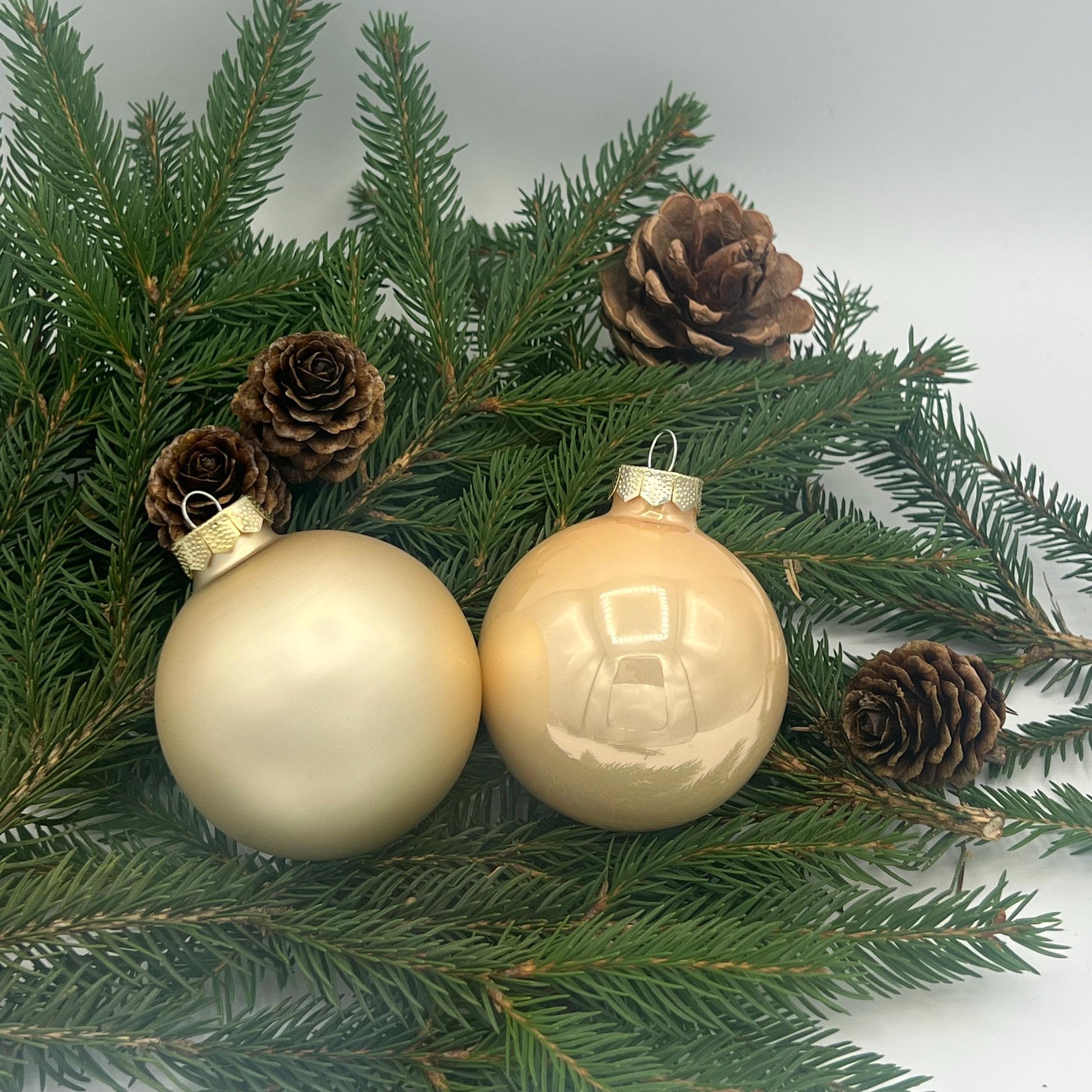 Weihnachtskugel mit Namen, Personalisiert, Christbaumkugel, Weihnachten, Christmas, Geschenk, Geschenke, Geschenkidee von Herzen