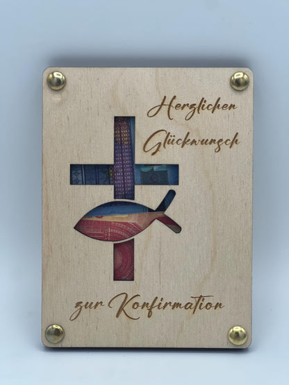Geldgeschenk aus Holz, Geschenkkarte zur Konfirmation, zum zwischenlegen von Geld wodurch das ausgeschnittene Kreuz bunt erscheint.