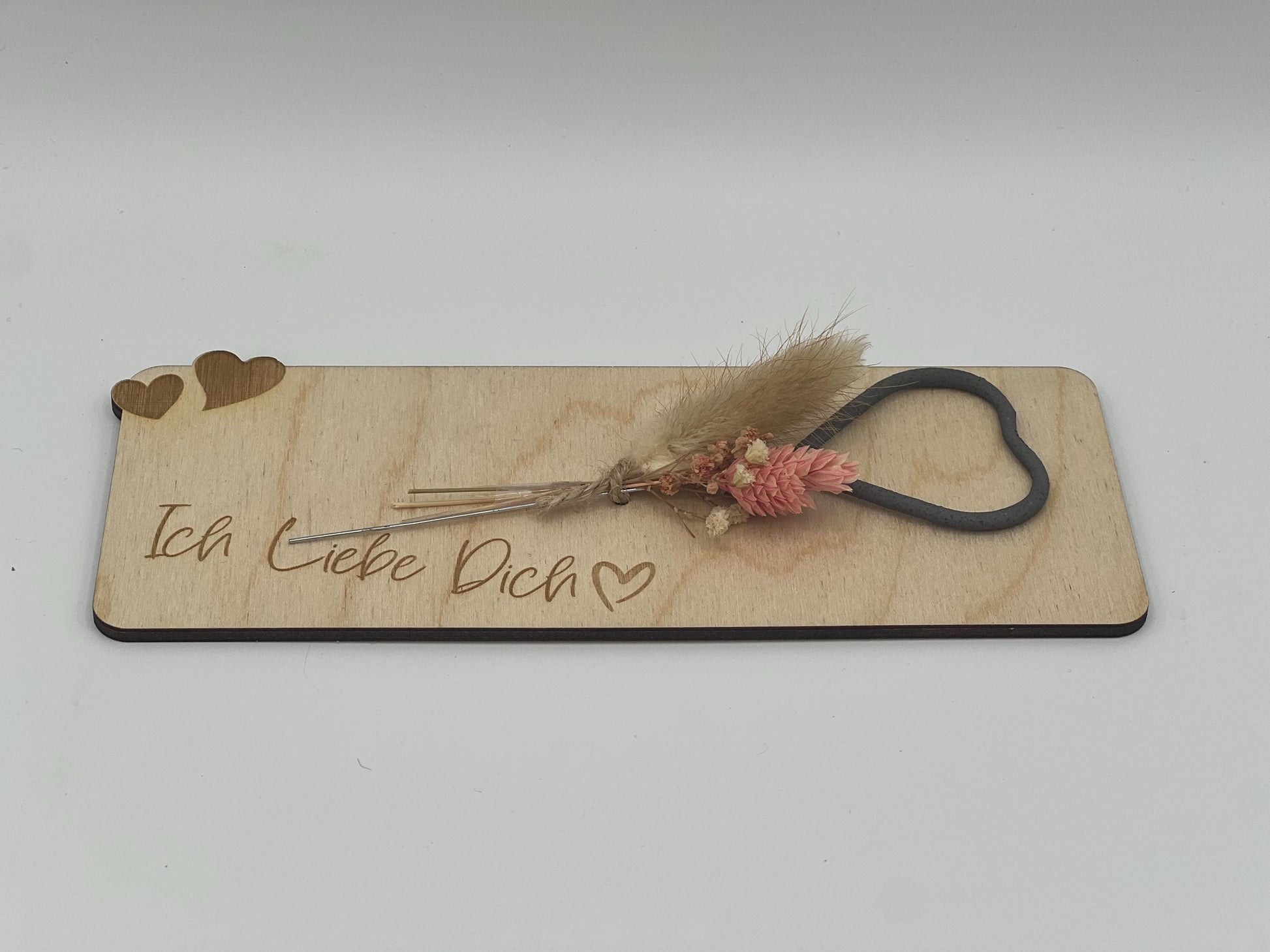 Wunderkerzenhalter aus Holz mit Trockenblumen, Personalisierbar zum Geburtstag, Valentinstag oder besondere Momente. kleines Mitbringsel