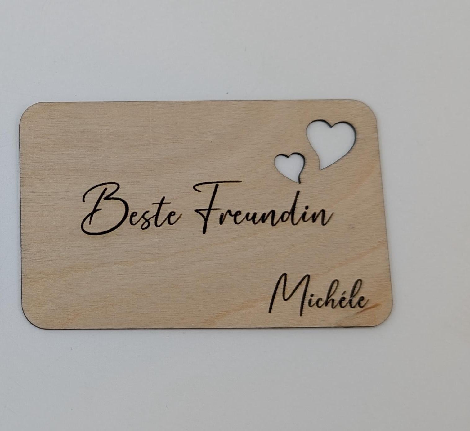 Liebes Visitenkarte aus 1mm starken Birkenholz, Größe 53x84mm mit Personalisierter Wunschgravur zum Valentinstag.
