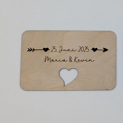 Liebes Visitenkarte aus 1mm starken Birkenholz, Größe 53x84mm mit Personalisierter Wunschgravur zum Valentinstag.