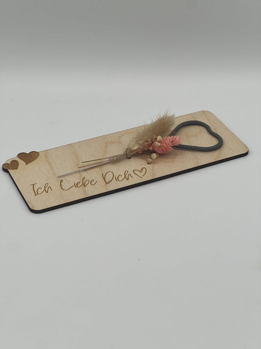 Wunderkerzenhalter aus Holz mit Trockenblumen, Personalisierbar zum Geburtstag, Valentinstag oder besondere Momente. kleines Mitbringsel
