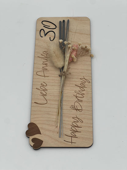 Wunderkerzenhalter aus Holz mit Trockenblumen, Personalisierbar zum Geburtstag, Valentinstag oder besondere Momente. kleines Mitbringsel