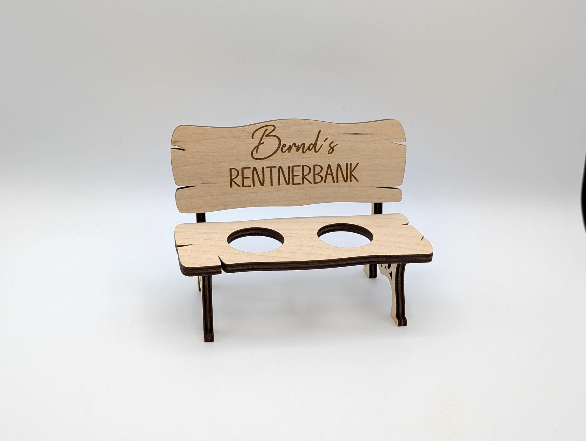 Geschenkidee zum Geburtstag, Schnapsbank, Rentnerbank aus 6mm Birkenholz, Personalisierbar, Personalisiertes Geschenk