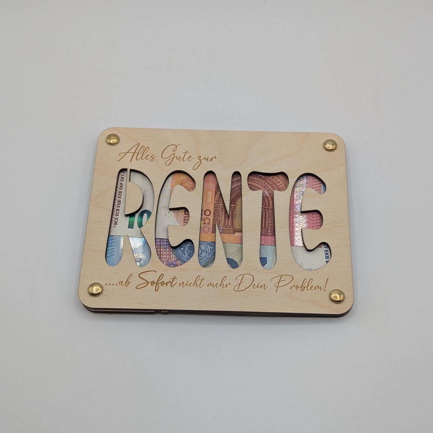 Personalisiertes Geschenk zur Rente – Hochwertige Holzkarte mit Gravur, ideal als Geldgeschenk oder Gutscheinhalter. Individuell mit Name, Datum oder Widmung gestaltbar. Perfektes Abschiedsgeschenk für den Ruhestand.