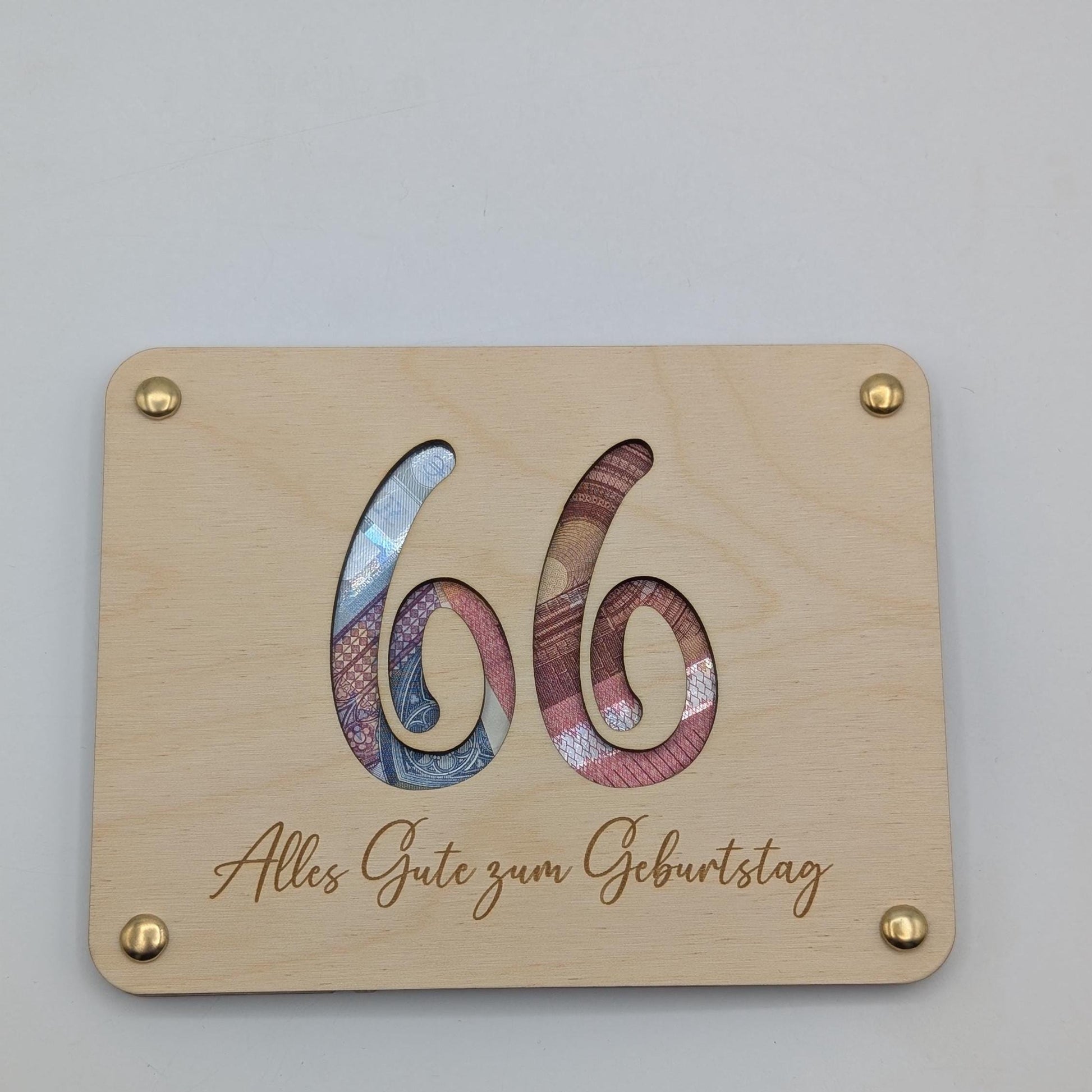Personalisiertes Geschenk zur Rente – Hochwertige Holzkarte mit Gravur, ideal als Geldgeschenk oder Gutscheinhalter. Individuell mit Name, Datum oder Widmung gestaltbar. Perfektes Abschiedsgeschenk für den Ruhestand.