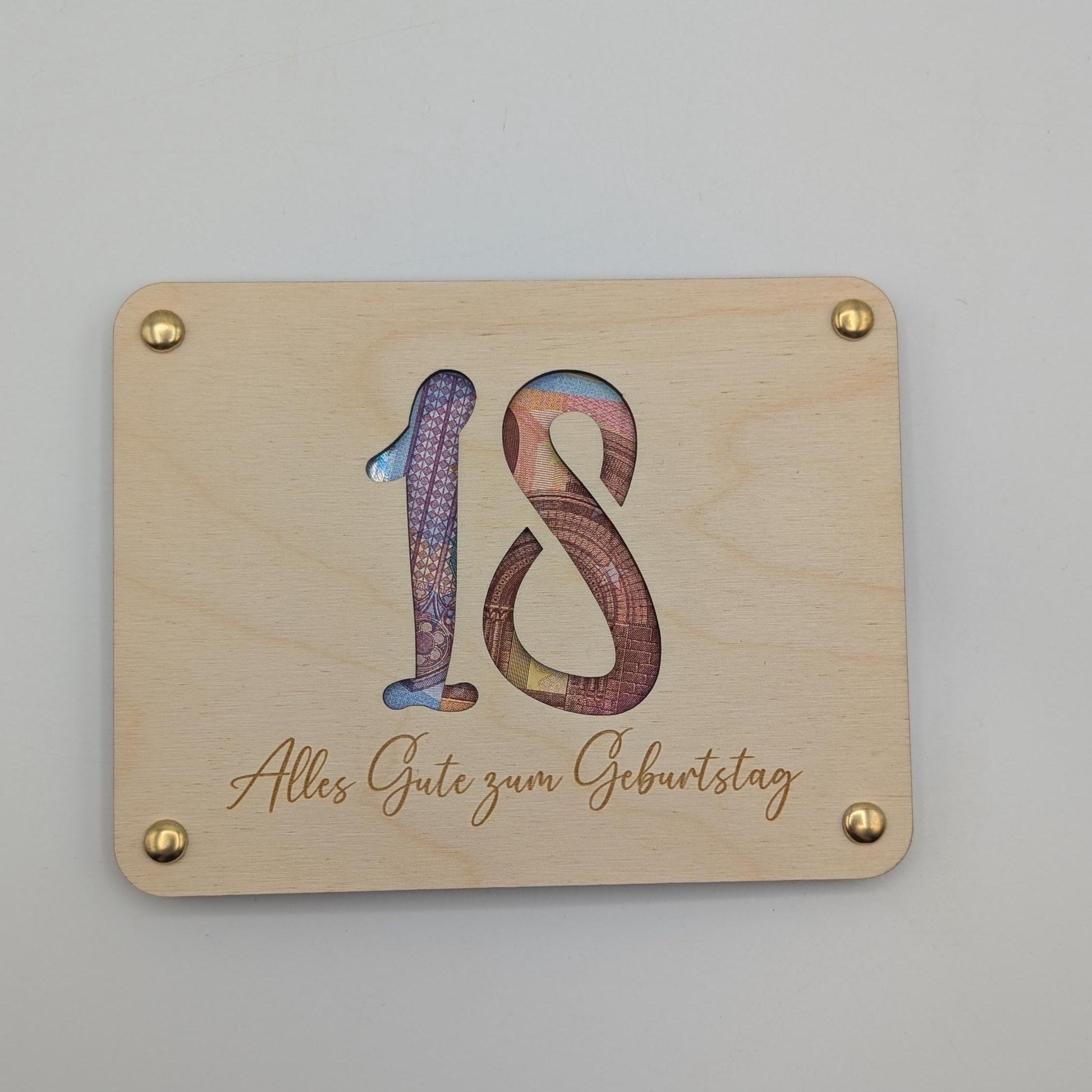 Personalisiertes Geschenk zum 18. Geburtstag – Hochwertige Holzkarte mit Gravur, perfekt als Geldgeschenk oder Gutscheinhalter. Individuell mit Name, Datum oder persönlicher Widmung gestaltbar. Ein besonderes Erinnerungsstück zum Erwachsenwerden!