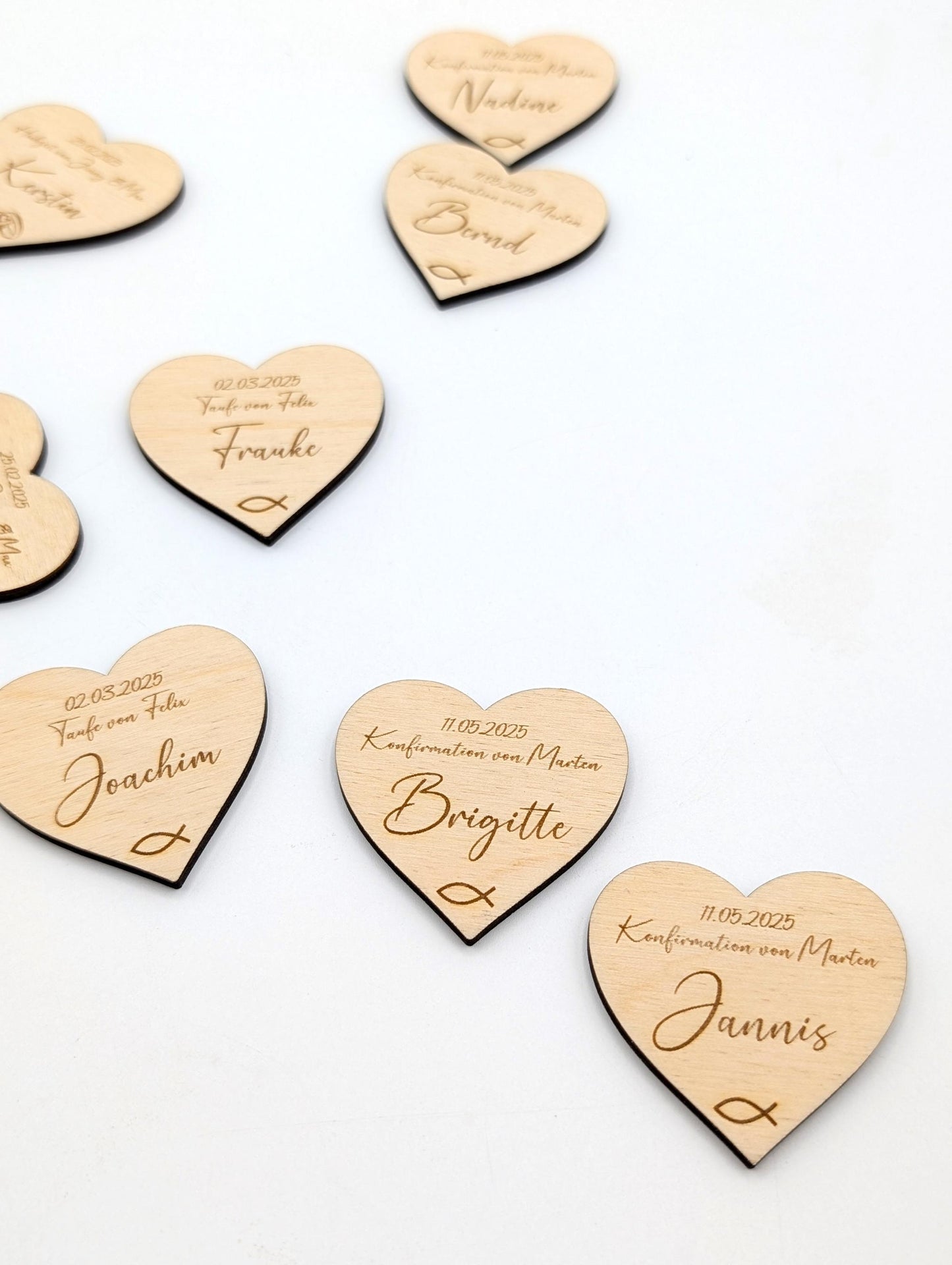 Personalisierte Platzkarten aus Holz, Namensschilder zur Konfirmation, Kommunion, Taufe, Hochzeit, graviert mit dem Gastnamen, Datum und Anlass