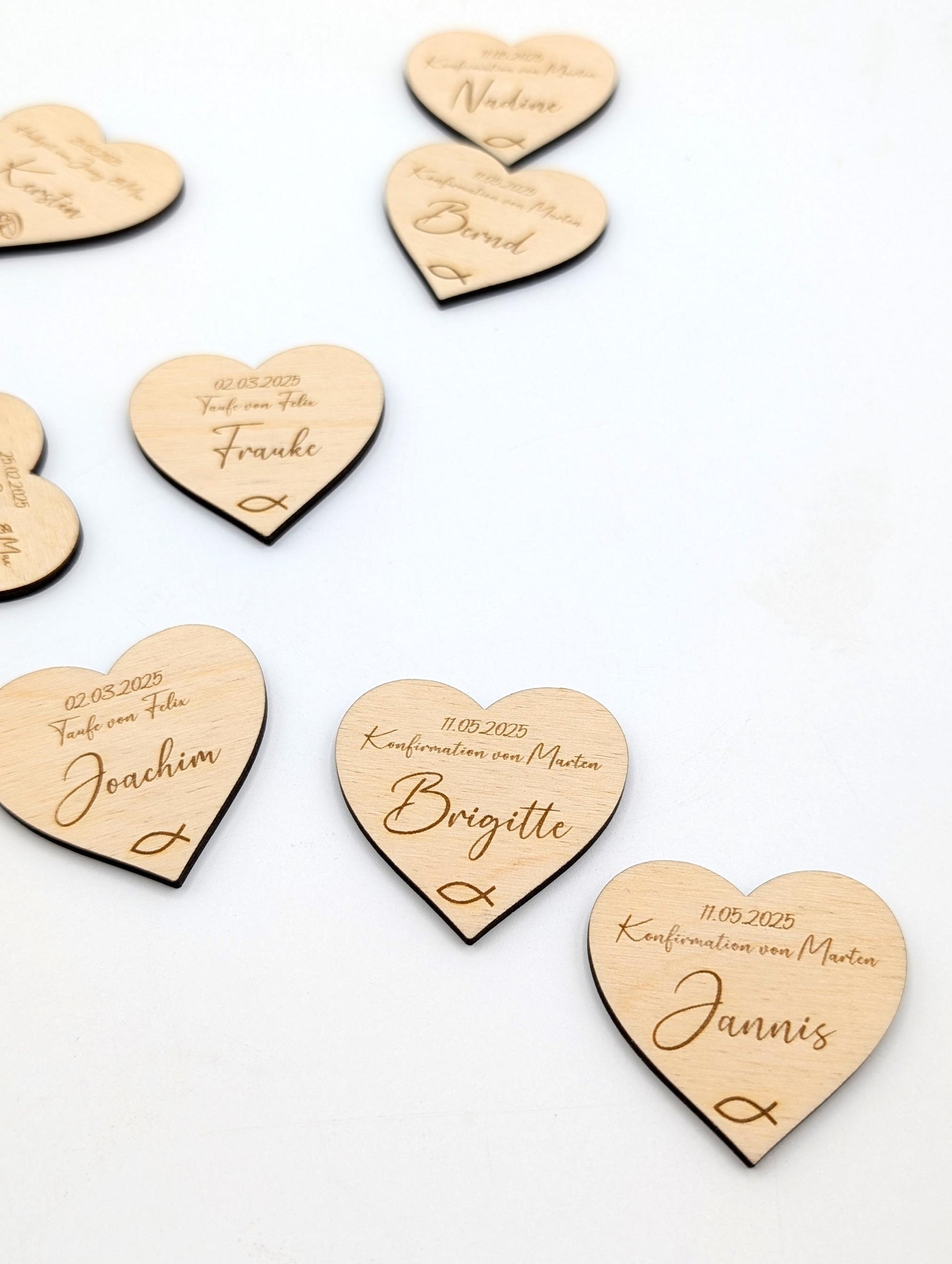 Personalisierte Platzkarten aus Holz, Namensschilder zur Konfirmation, Kommunion, Taufe, Hochzeit, graviert mit dem Gastnamen, Datum und Anlass