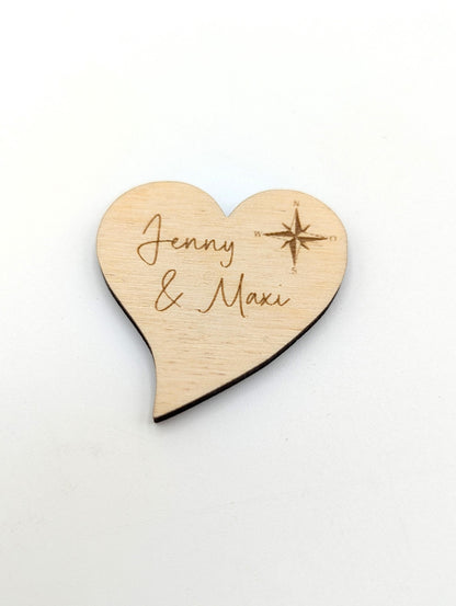 Namensschilder Herz, Tischdeko, Platzkarten für Gäste zur Hochzeit aus Holz mit Lasergravur