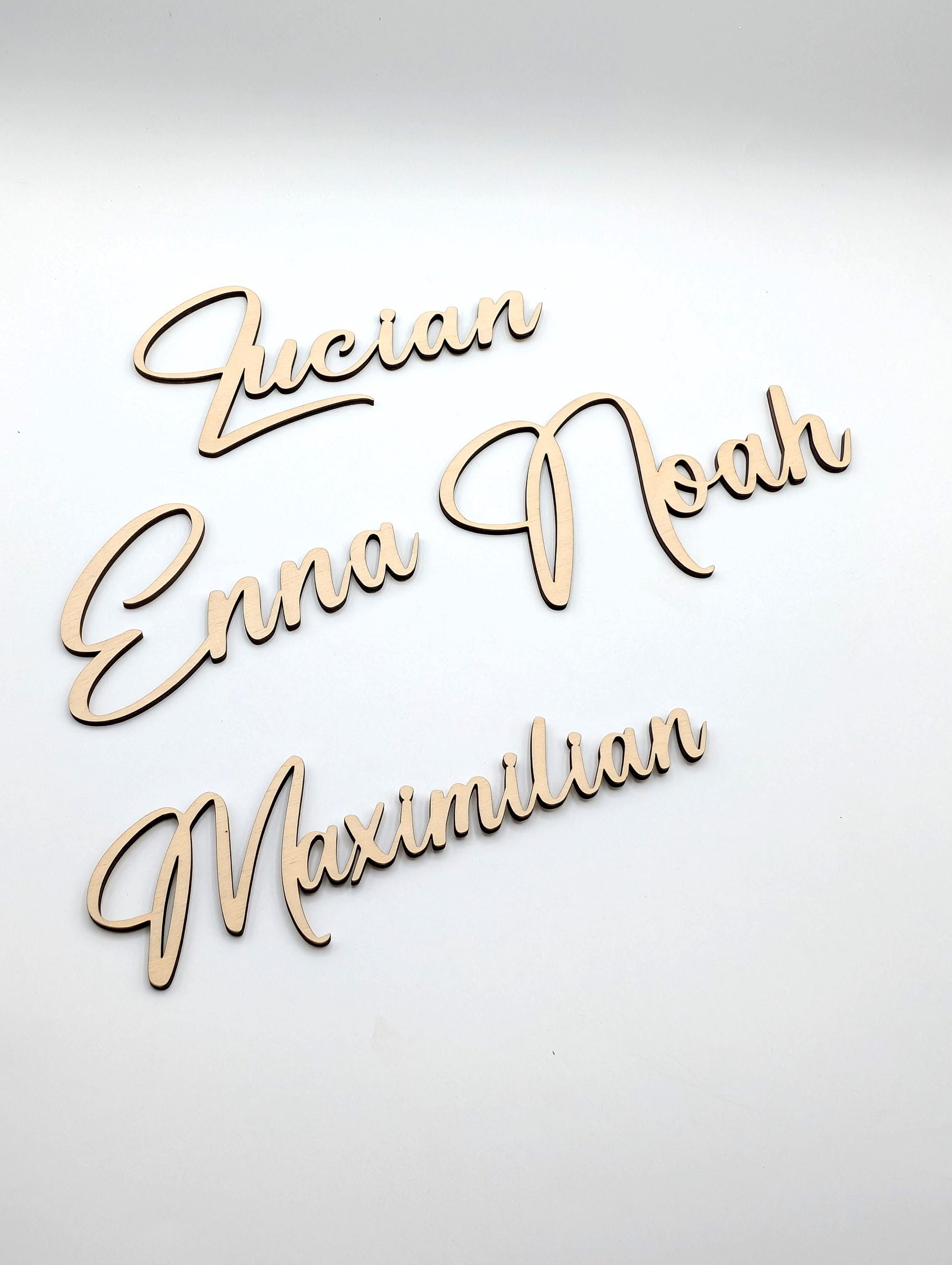 Personalisierter Schriftzug aus Holz, Namensschild, Holzschild Geschenkidee, Geschenk, zur Hochzeit Platzkarten