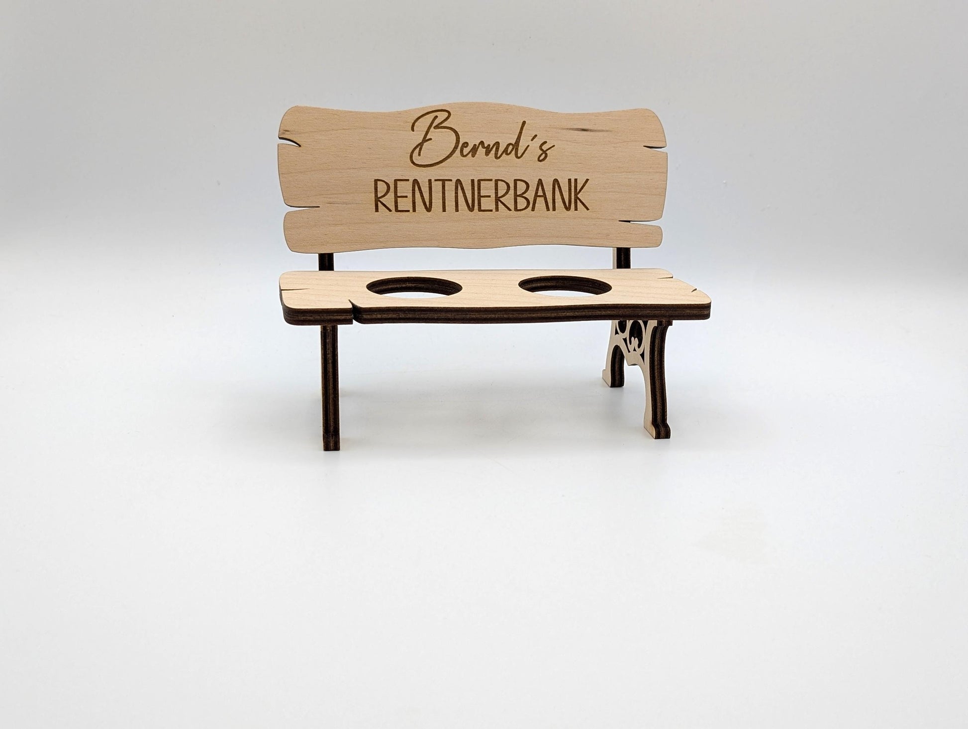 Geschenkidee zum Geburtstag, Schnapsbank, Rentnerbank aus 6mm Birkenholz, Personalisierbar, Personalisiertes Geschenk