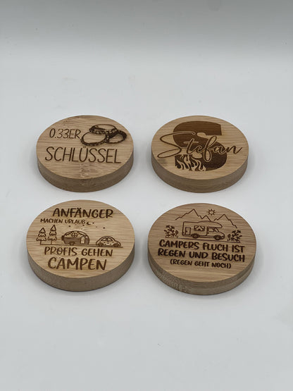 Flaschenöffner aus Holz, auf Wunsch personalisiert. 60mm Durchmesser mit Lasergravur