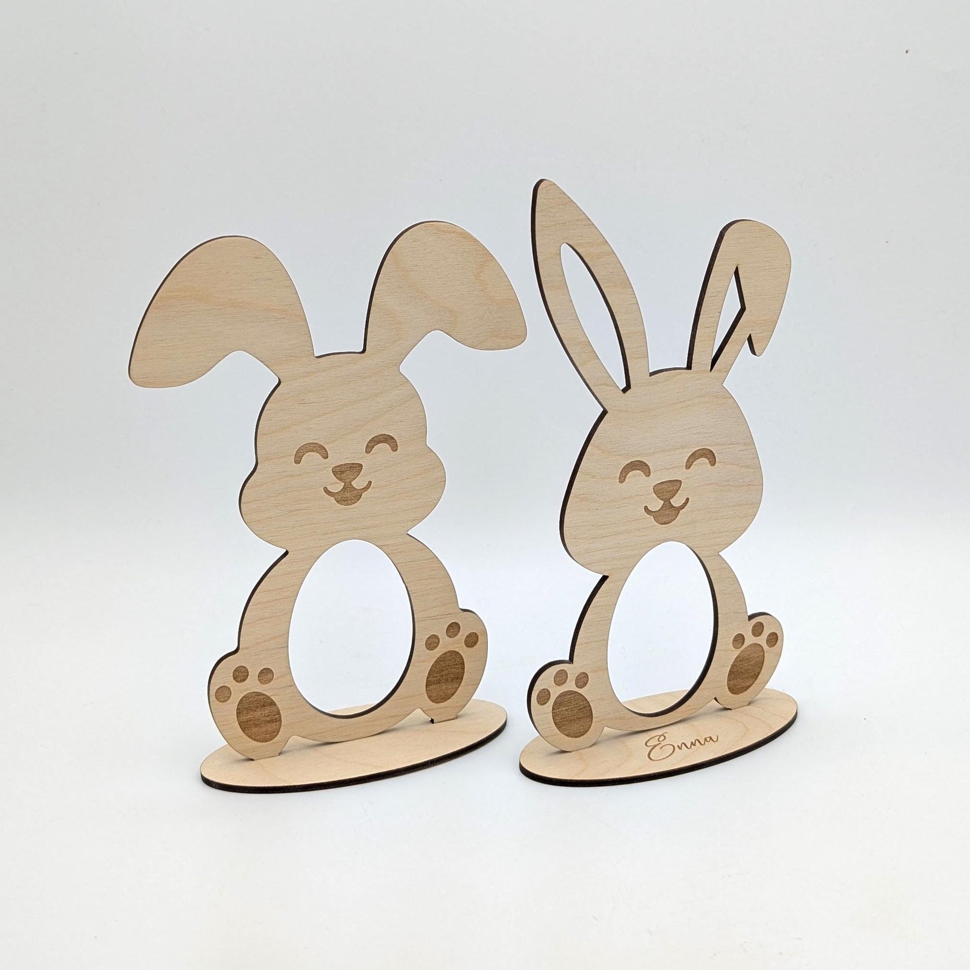 Osterhase aus Holz, in den Bauch passt ein Ü-ei hinein, Personalisiert für Kinder zu Ostern
