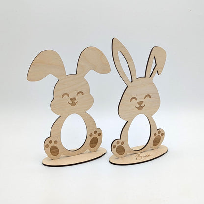 Osterhase aus Holz, in den Bauch passt ein Ü-ei hinein, Personalisiert für Kinder zu Ostern